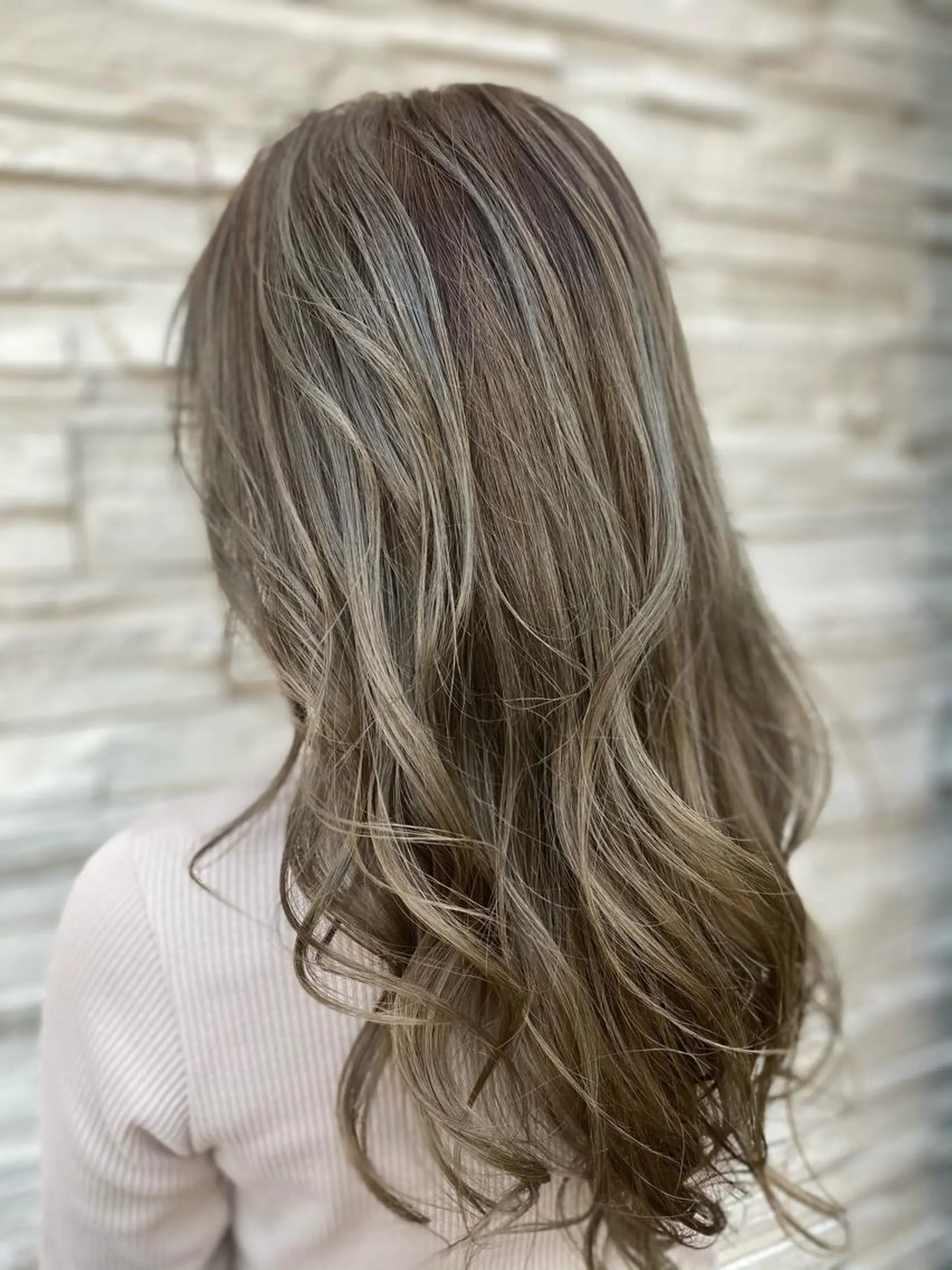 ロング アッシュ ヘアカラー 😺ヒアリング 重視😺小川のヘアスタイル