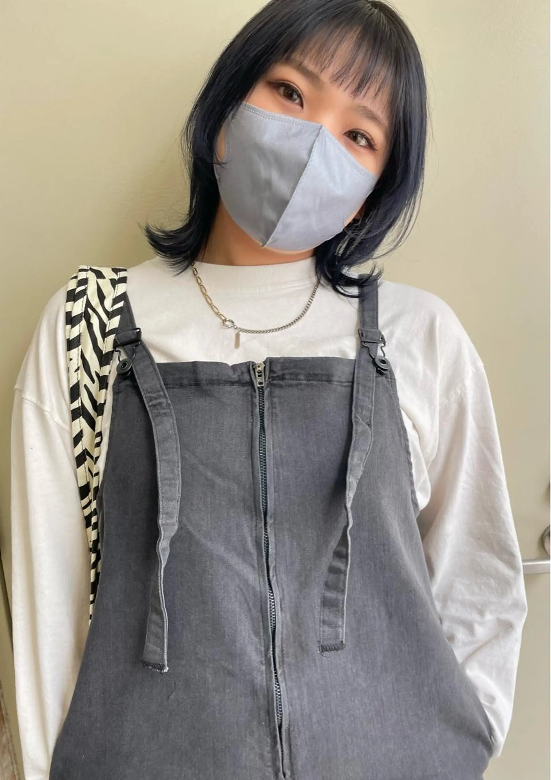 ミディアム カラー オカモト ミユウのヘアスタイル