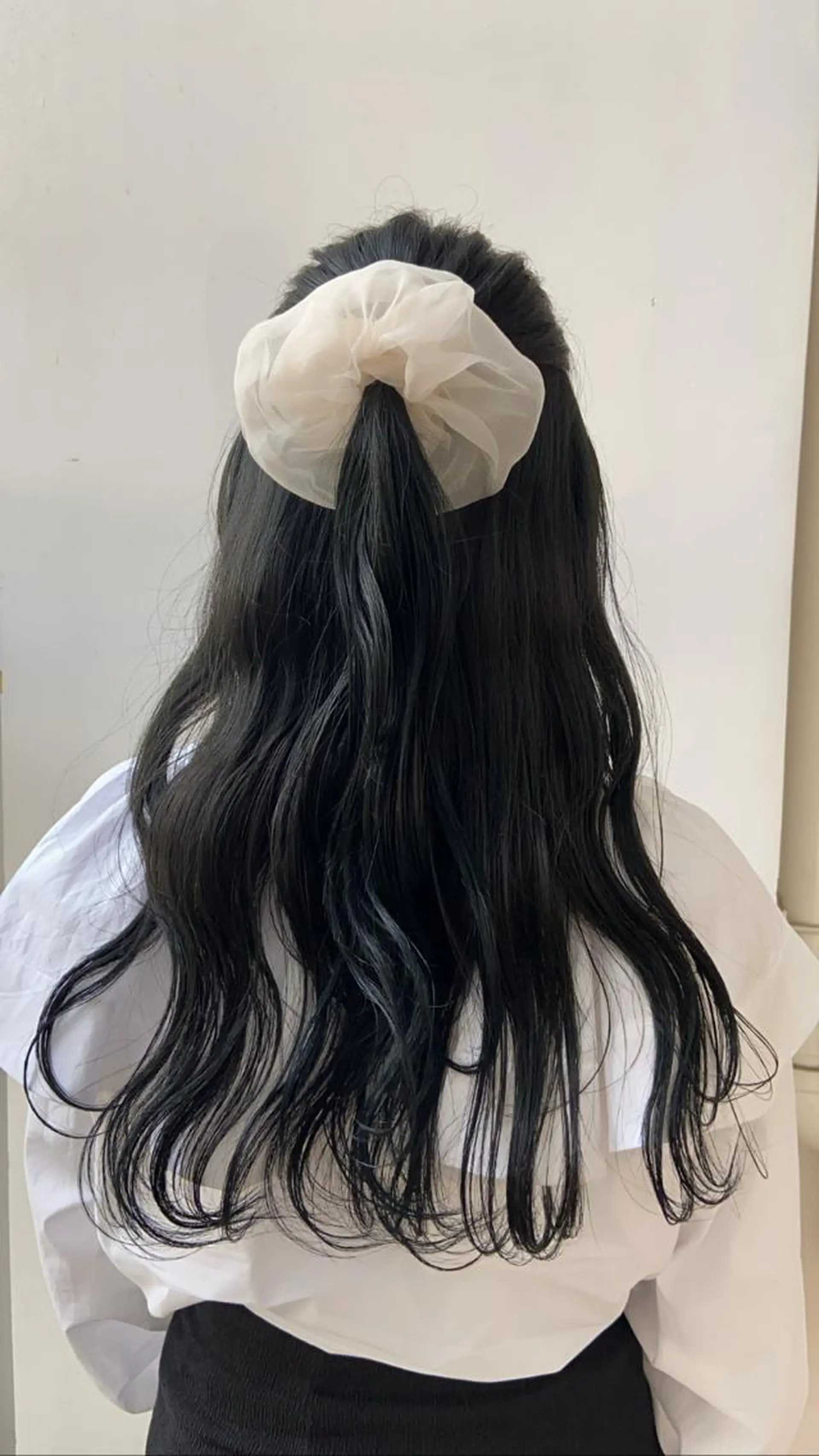 ロング カラー ヘアアレンジ 黒髪 ブルーカラー ブルーブラック Rinon所属・沖 真琴のヘアスタイル