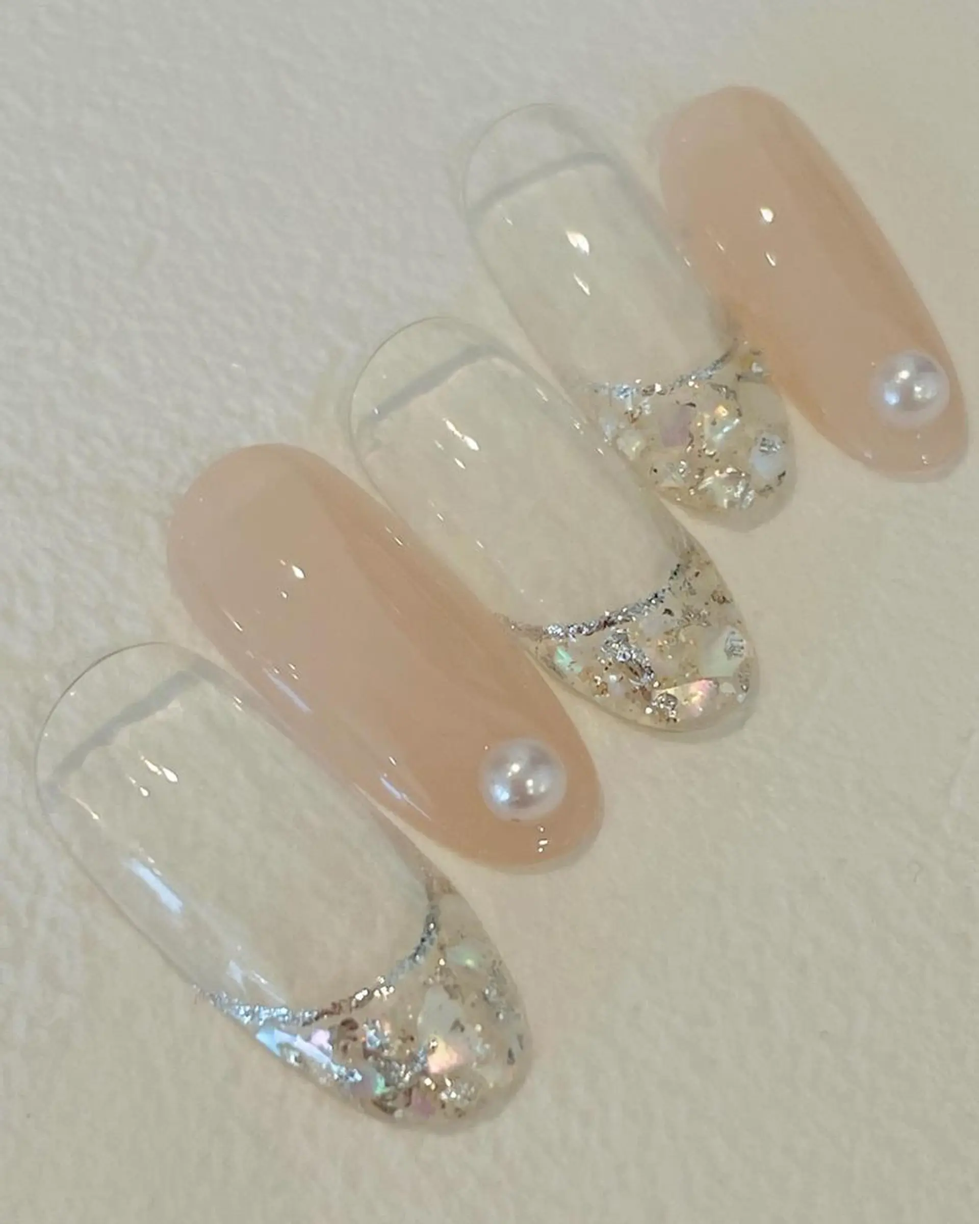 ネイル マツエク・マツパ まつげパーマ ボリュームラッシュ ジェルネイル ニュアンスネイル パラジェル 髙橋 敦子のネイルデザイン