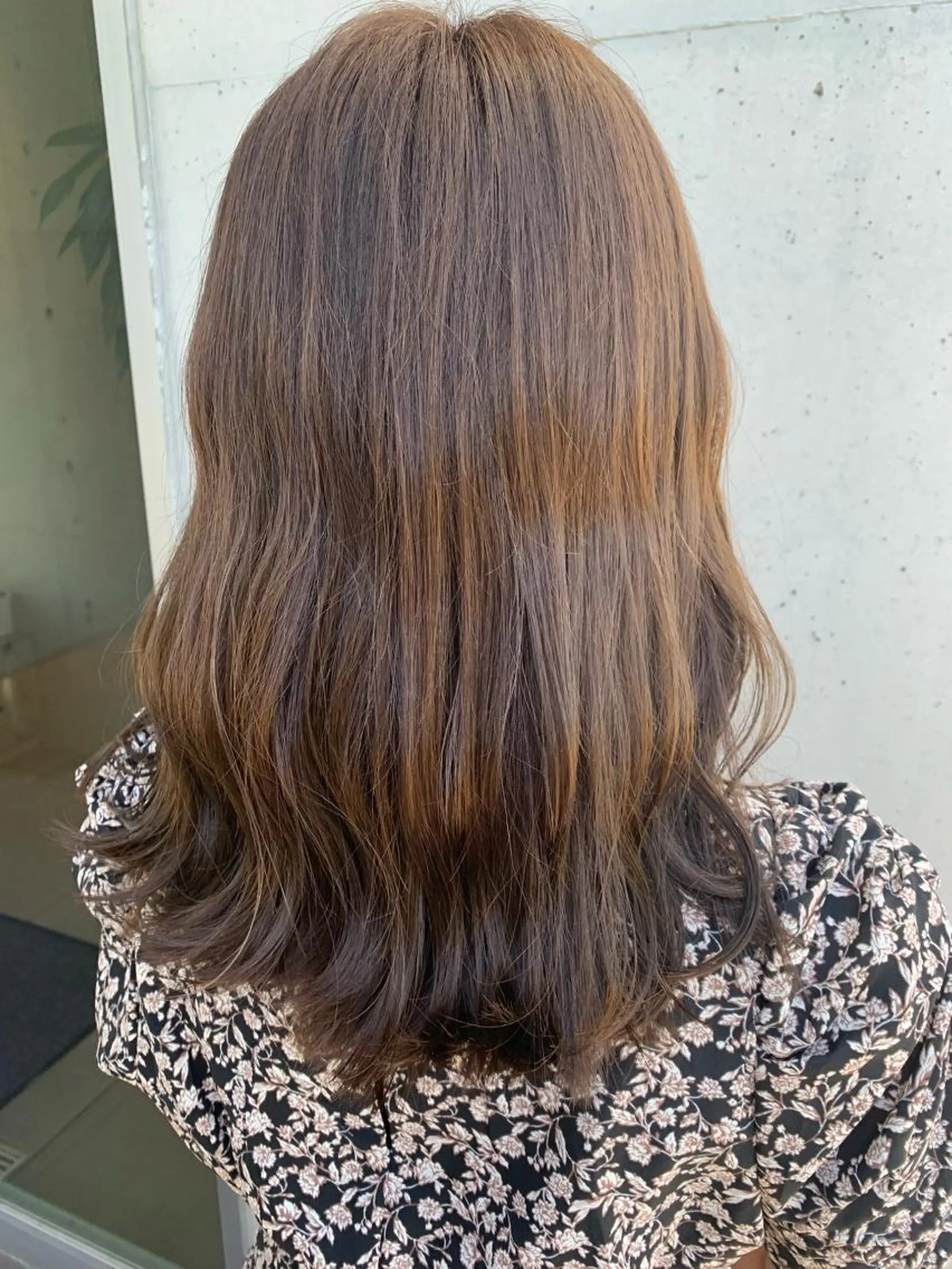 セミロング 青柳 有咲のヘアスタイル