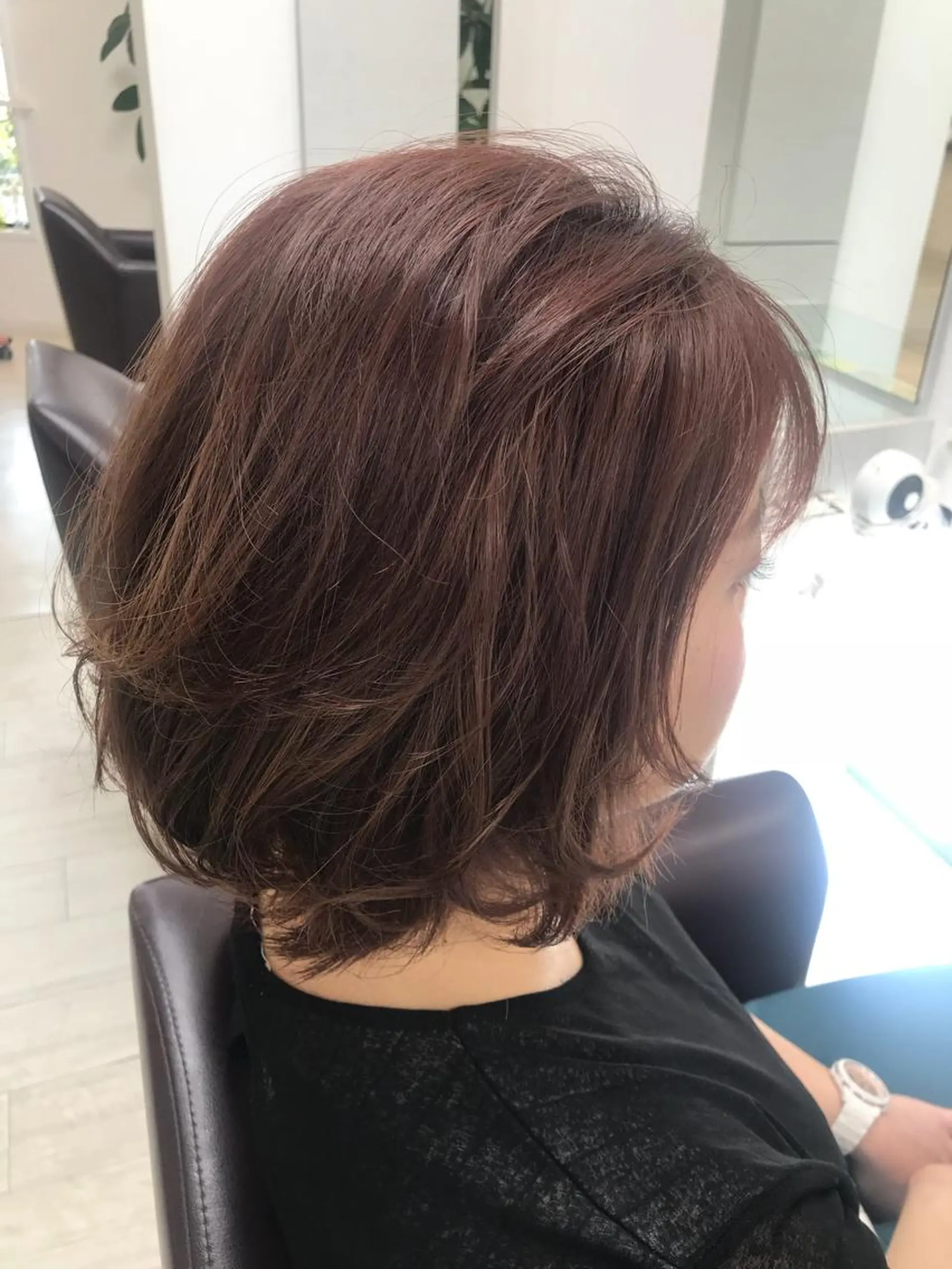 ショート カラー ヘアサロンサンヒルズ所属・竹中 ゆいのヘアスタイル