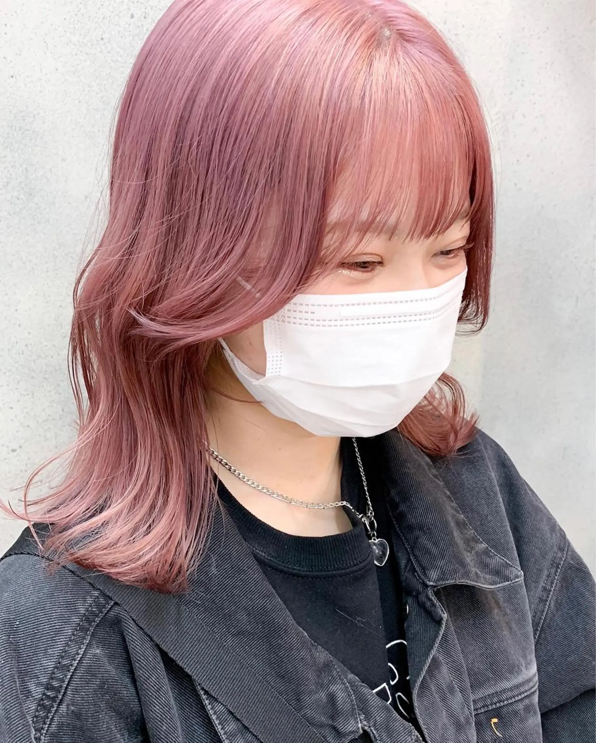 ミディアム カラー raika .のヘアスタイル