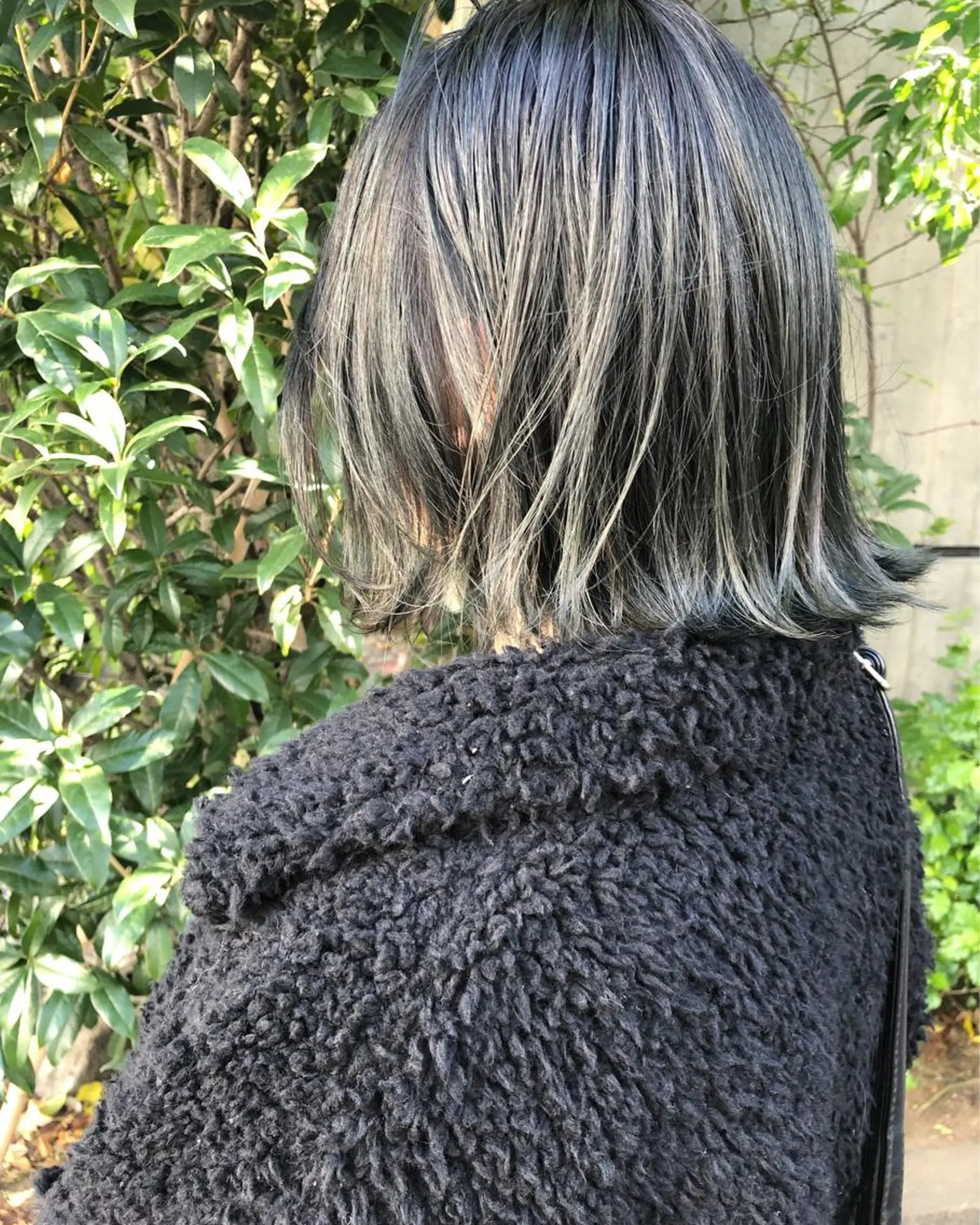 カラー ニシオカ タクヤのヘアスタイル