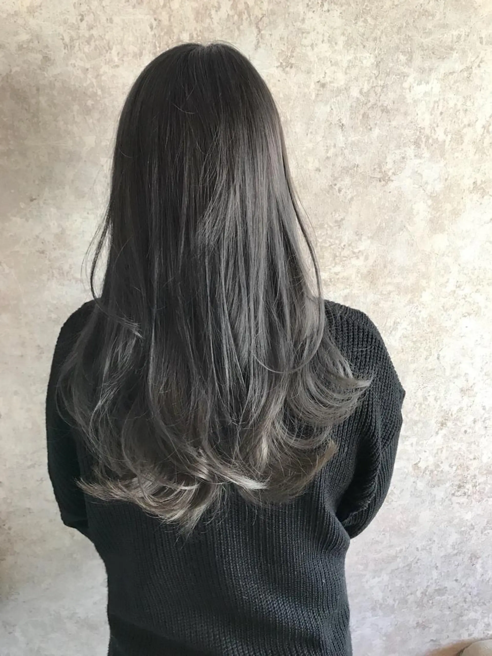 ミディアム due hair 京都駅前店 MILBON オージュア認定サロン【デューヘアー】所属・ハイトーンブリーチ 土坂　由志【京都】のヘアスタイル