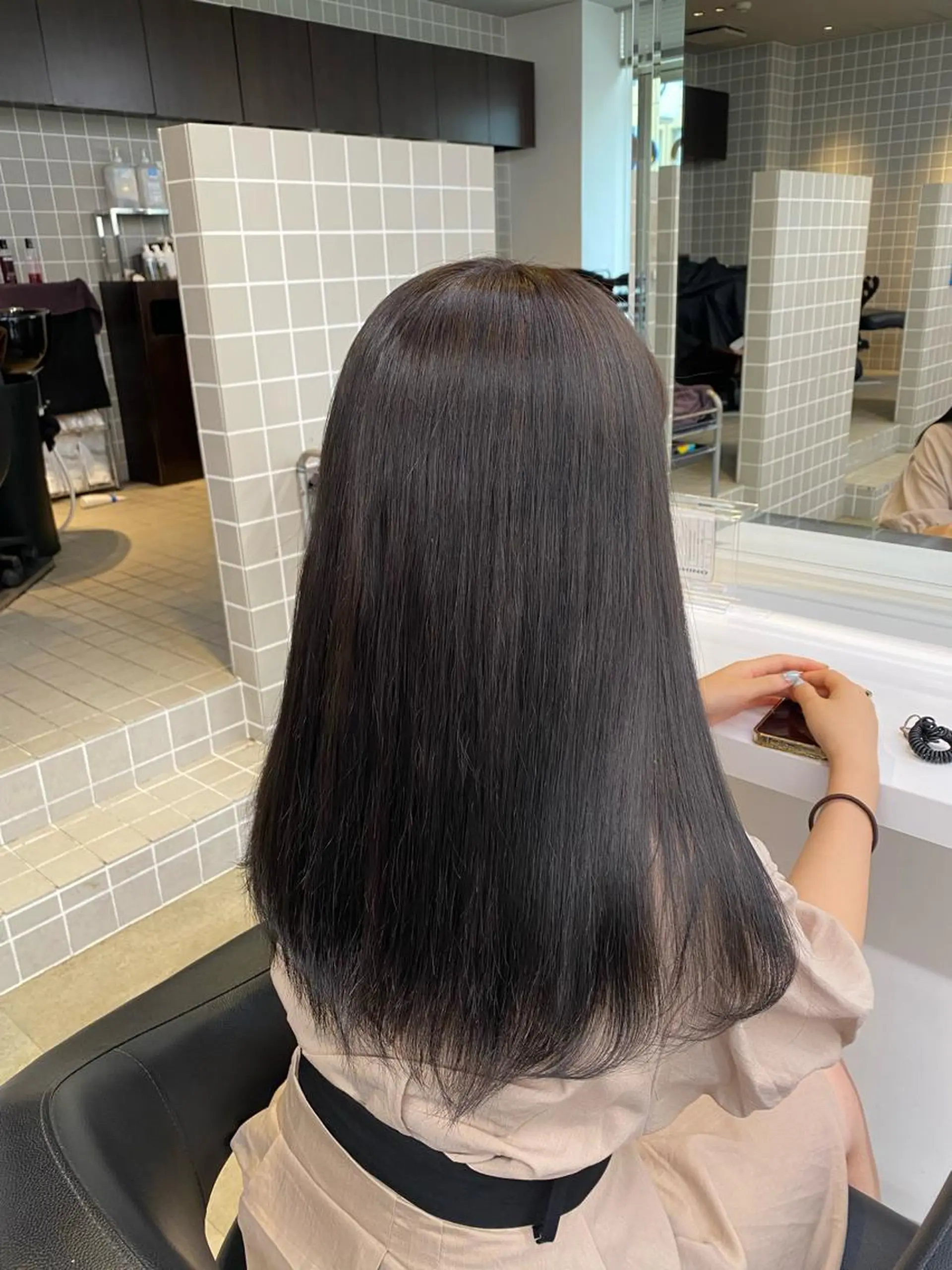 ミディアム カラー ヘアアレンジ キッズ グレージュ シアーグレージュ TRUNAIL&EYE所属・TRU Shino🦋のマツエク・マツパデザイン