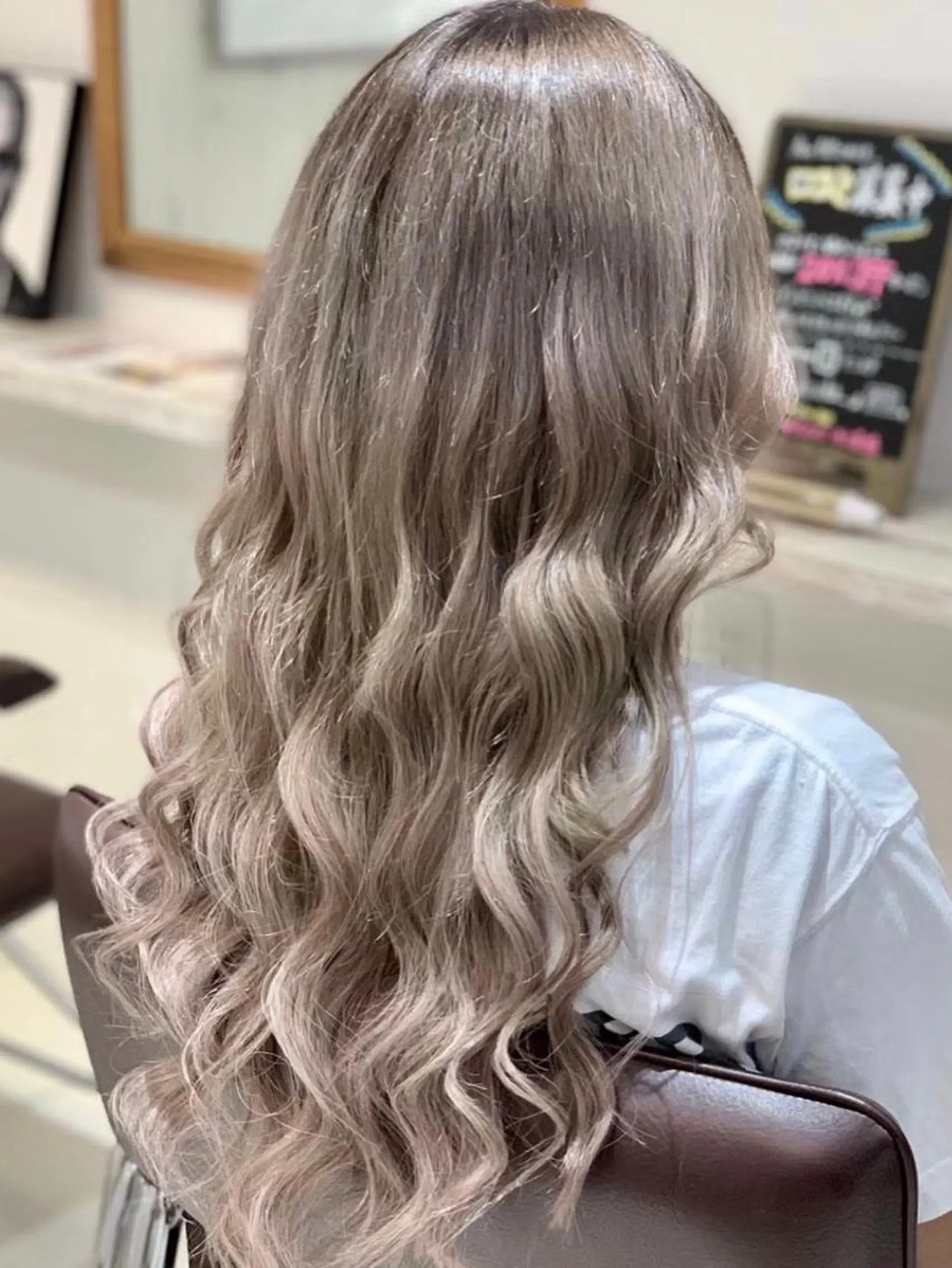 ロング カラー ヘアアレンジ Device ディバイスのヘアスタイル