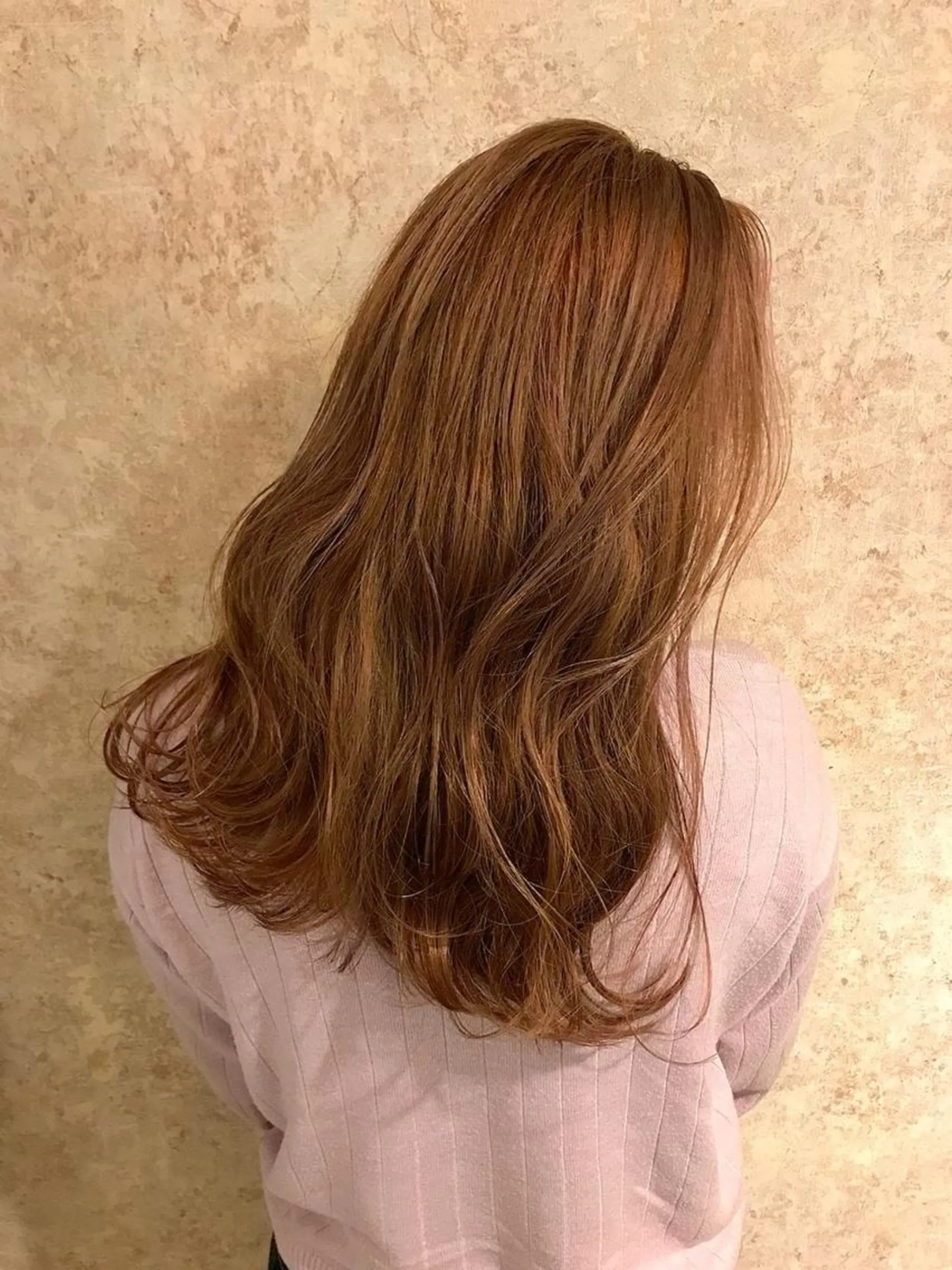 ミディアム カラー パーマ レイヤーカット 早崎太生のヘアスタイル