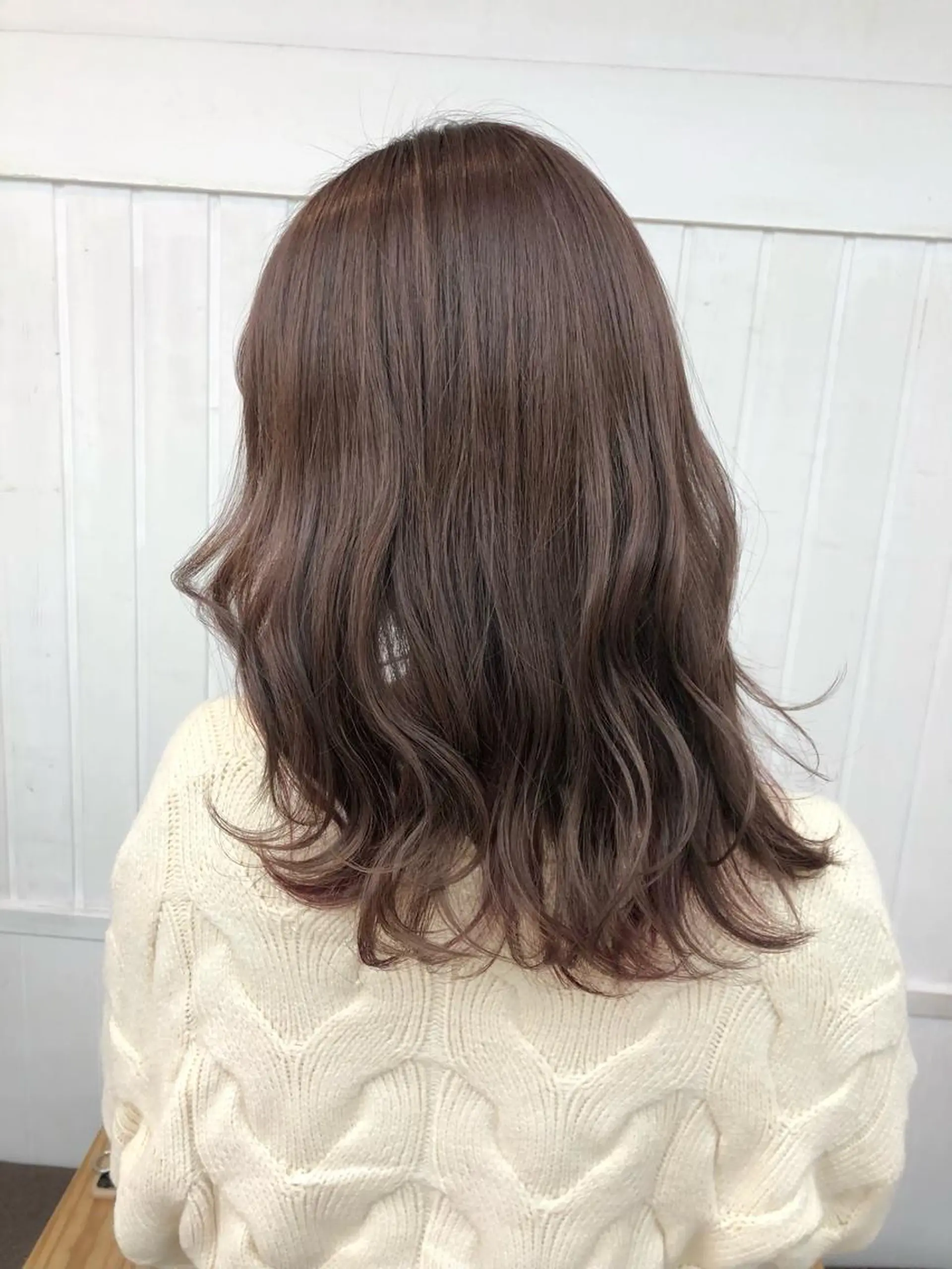 カラー ヘアアレンジ アディクシーカラー アッシュ ベージュカラー 黒髪 ブリーチ JURI🤎 ワンカールレイヤーのヘアスタイル