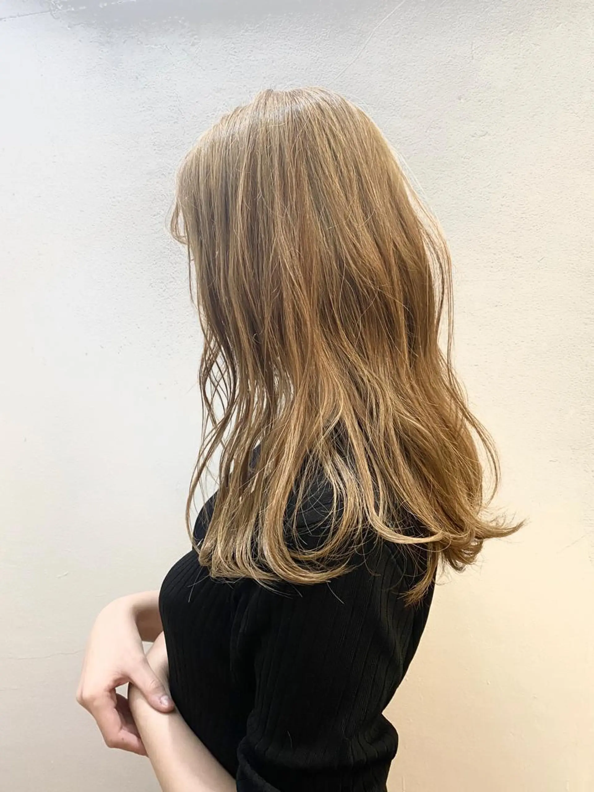 セミロング カラー 艶髪カラー&ウルフ フルカワ ヒロズミのヘアスタイル