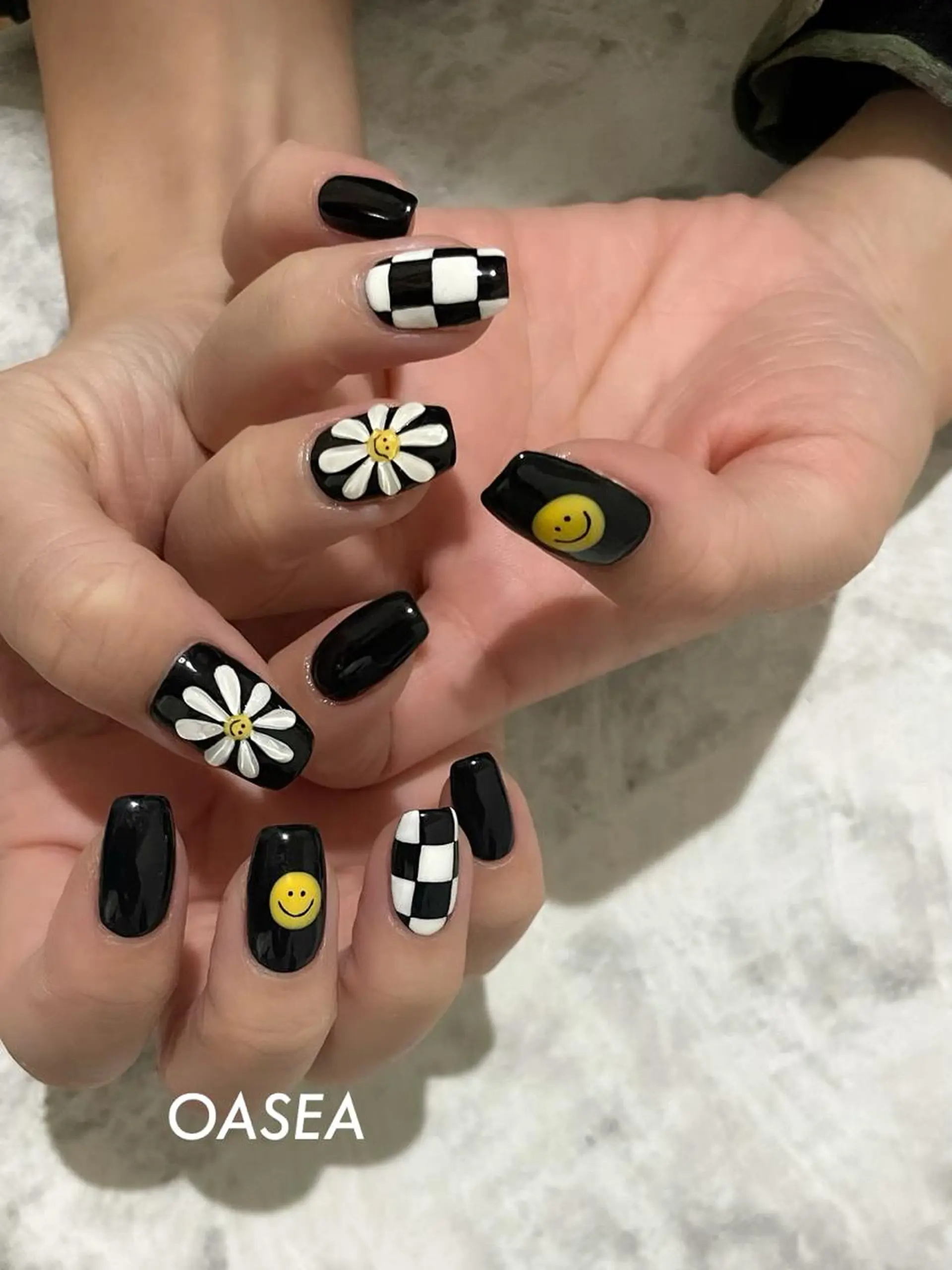 ネイル ハンドネイル 🌞💜 KAORI 🌴のネイルデザイン