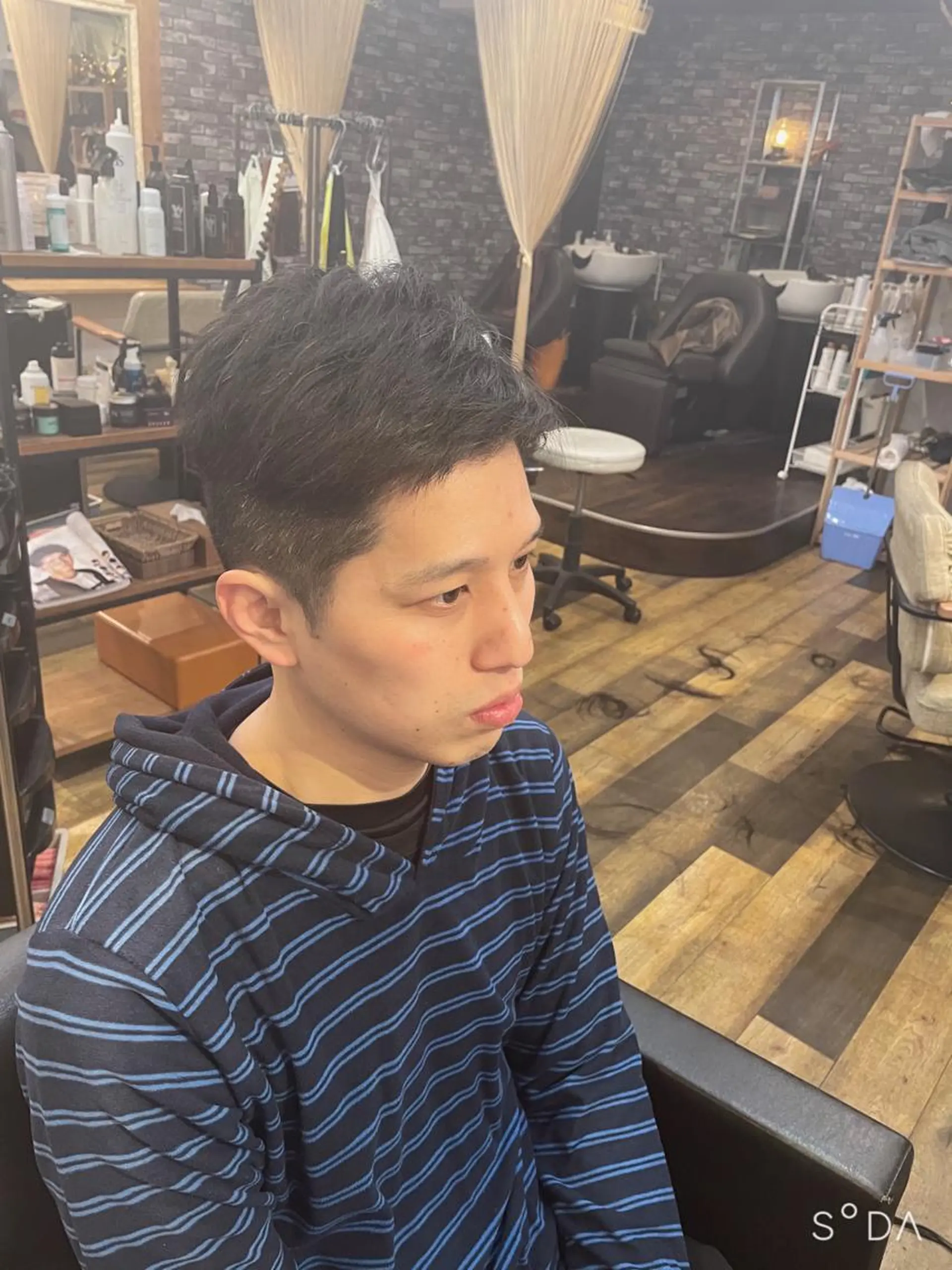 メンズ 石井 里佳のヘアスタイル