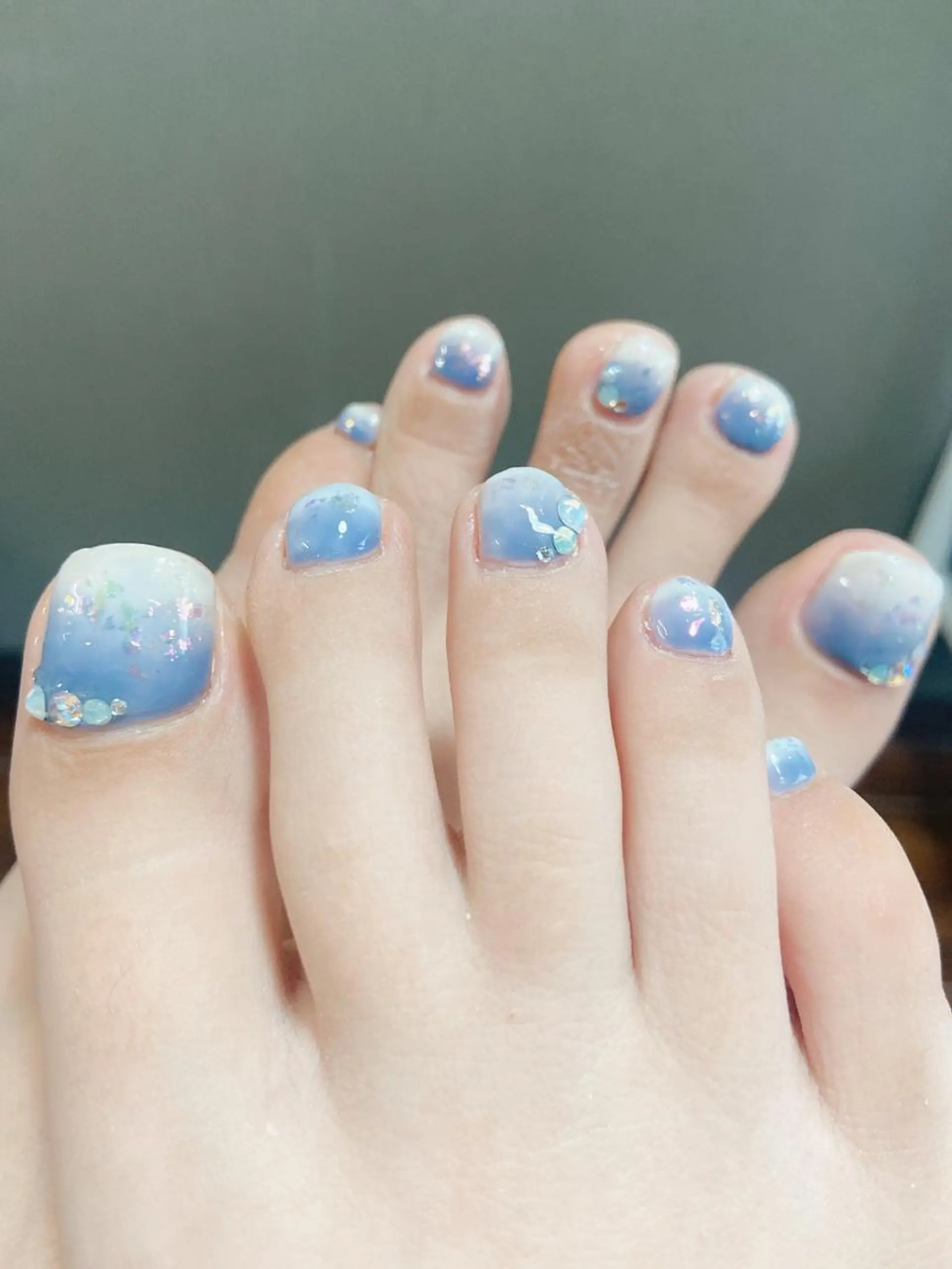 ネイル フットネイル 持ち込み Lulu charisu所属・lulucharis nailのネイルデザイン