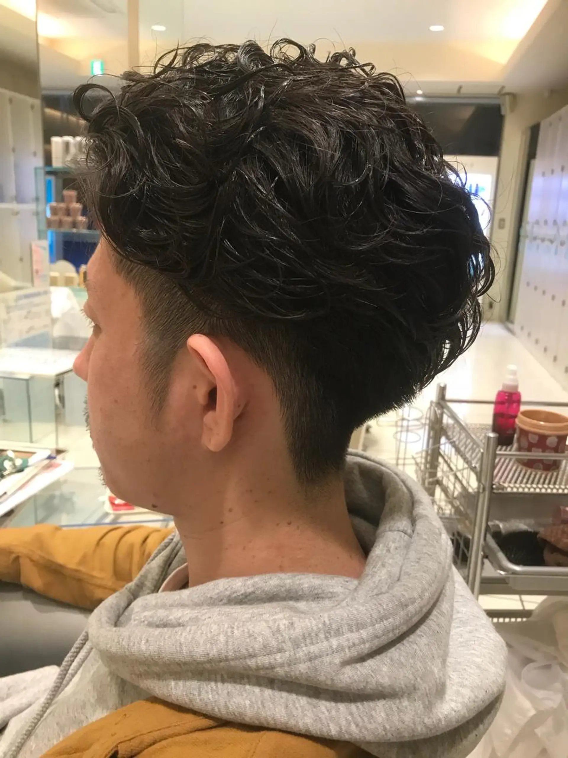 ショート カラー パーマ ヘアアレンジ メンズ キッズ ネイル マツエク・マツパ メンズパーマ ツーブロック 刈り上げ メンズネイル カット パーマ MODEK's西宮店 マネージャー神道有基のヘアスタイル