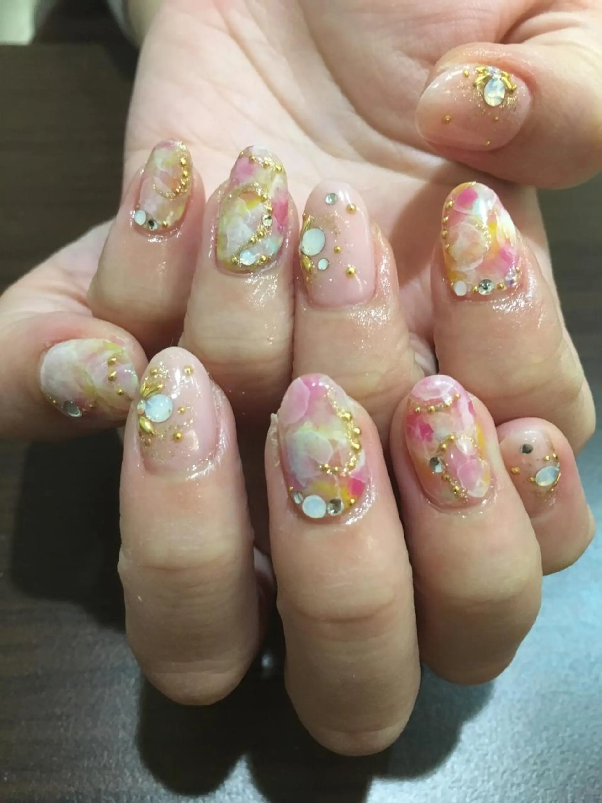 ネイル アンドルーチェ スクールの眉毛・アイブロウイメージ