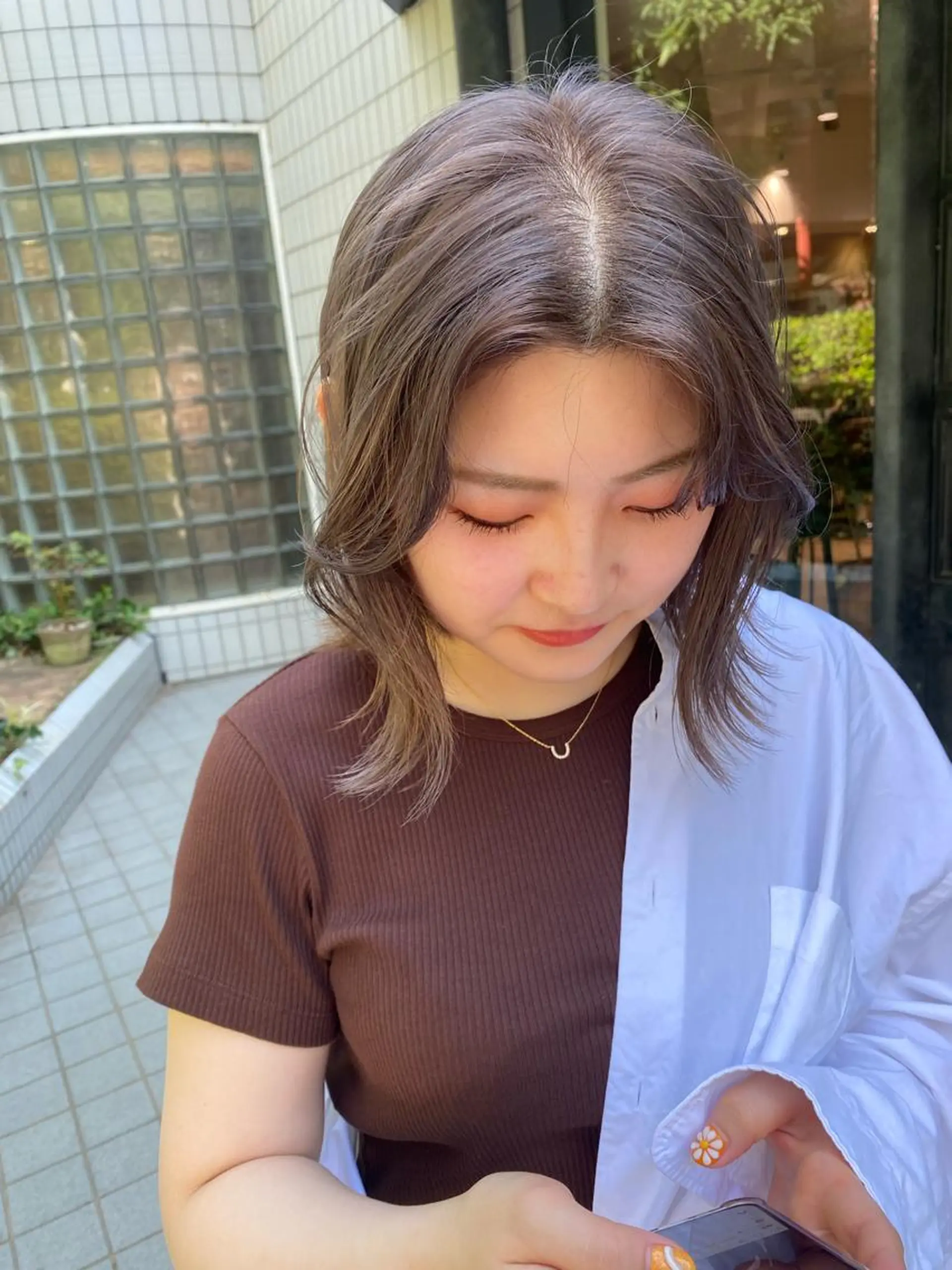 ミディアム カラー グレージュ ヘアカラー 平野恵/透明感カラー ブリーチ/ボブのヘアスタイル