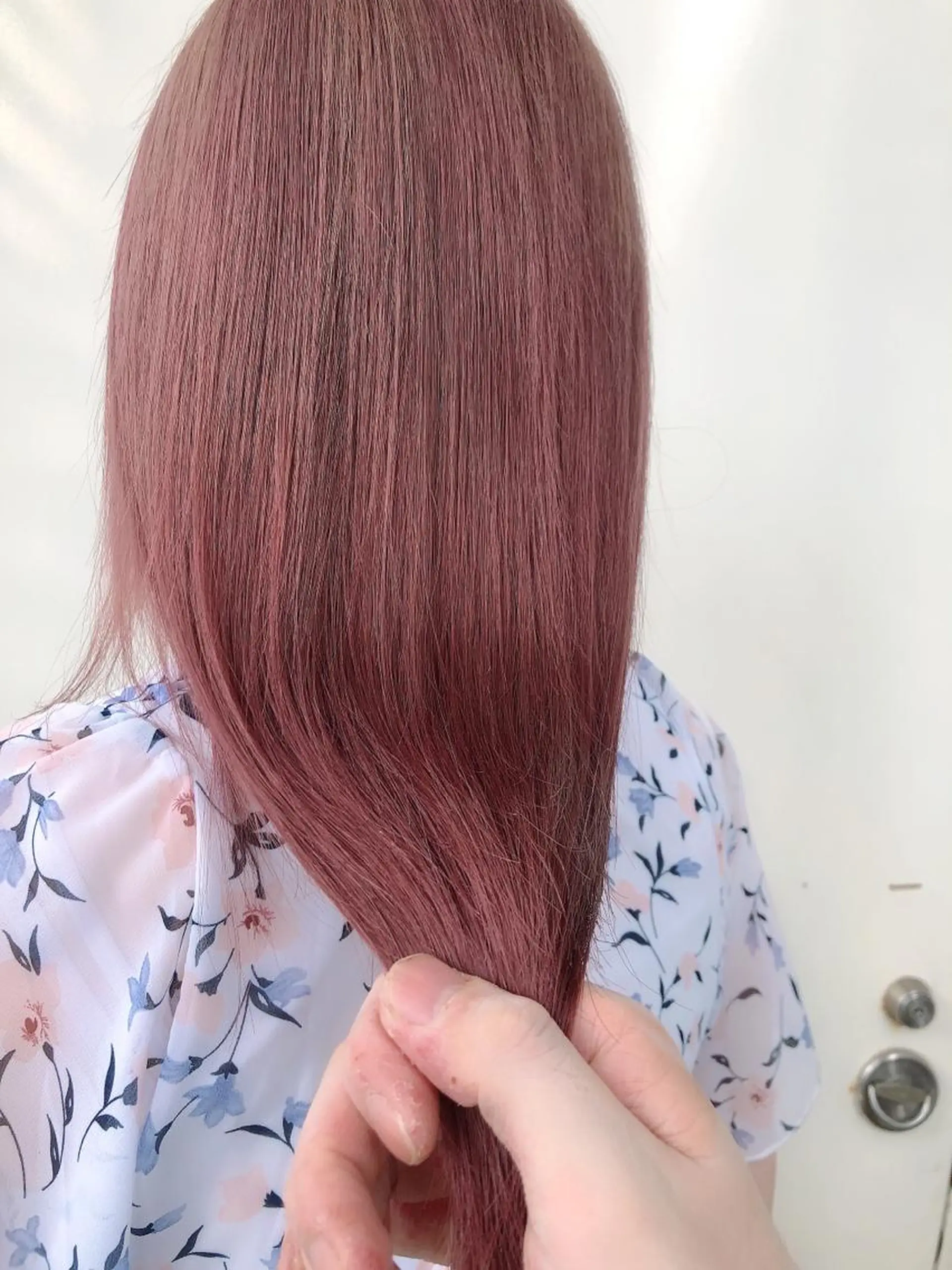 ロング カラー ヘアカラー 韓国🇰🇷レイヤー 映える顔周り🩷のヘアスタイル