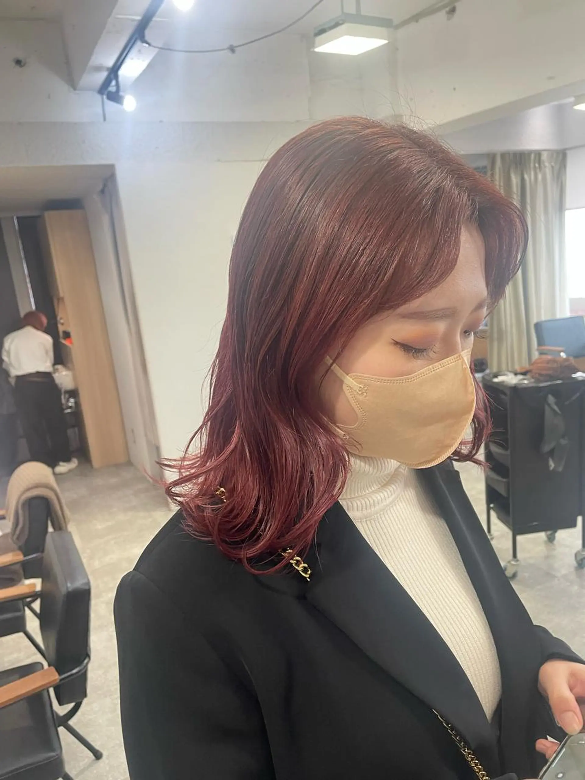 ミディアム カラー yui/ layer cutのヘアスタイル