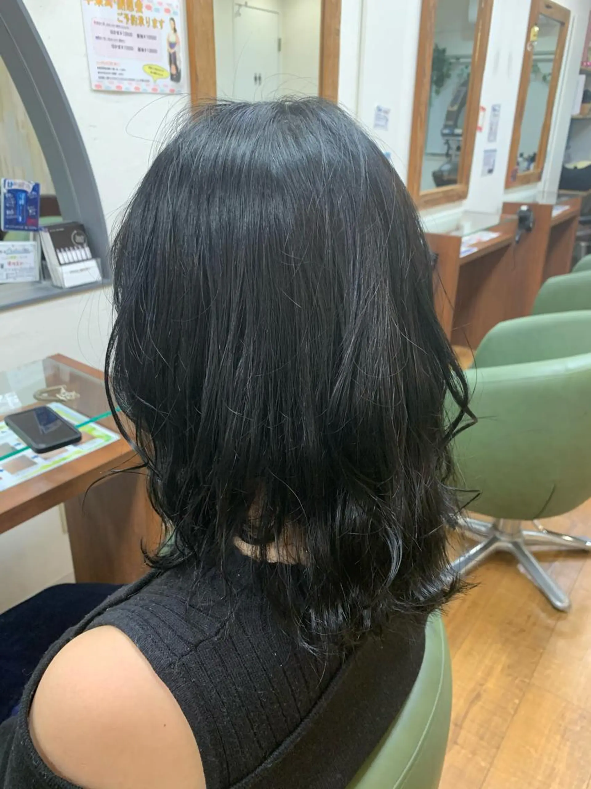 ミディアム カラー march merryのヘアスタイル