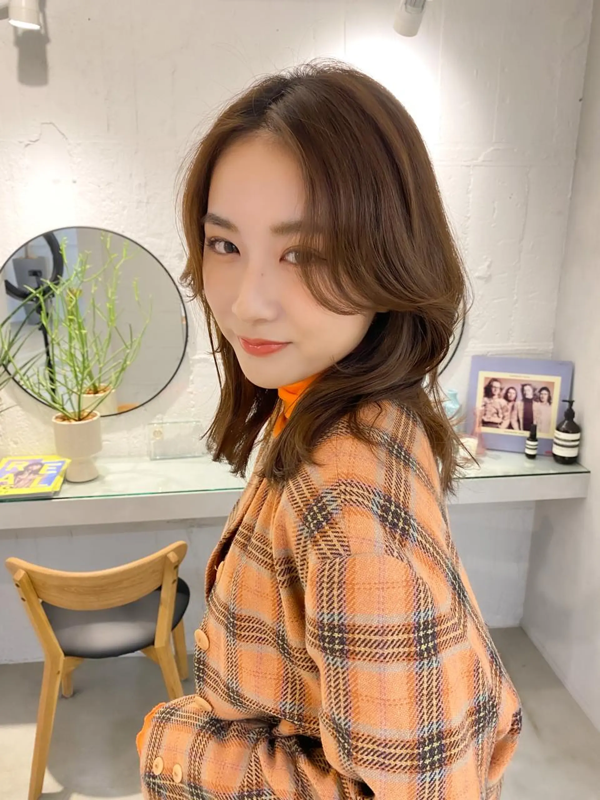 ミディアム カラー パーマ ミディアムパーマ 韓国風ヘア レイヤーカットのプロ 大人ヘア宮森貴志のヘアスタイル