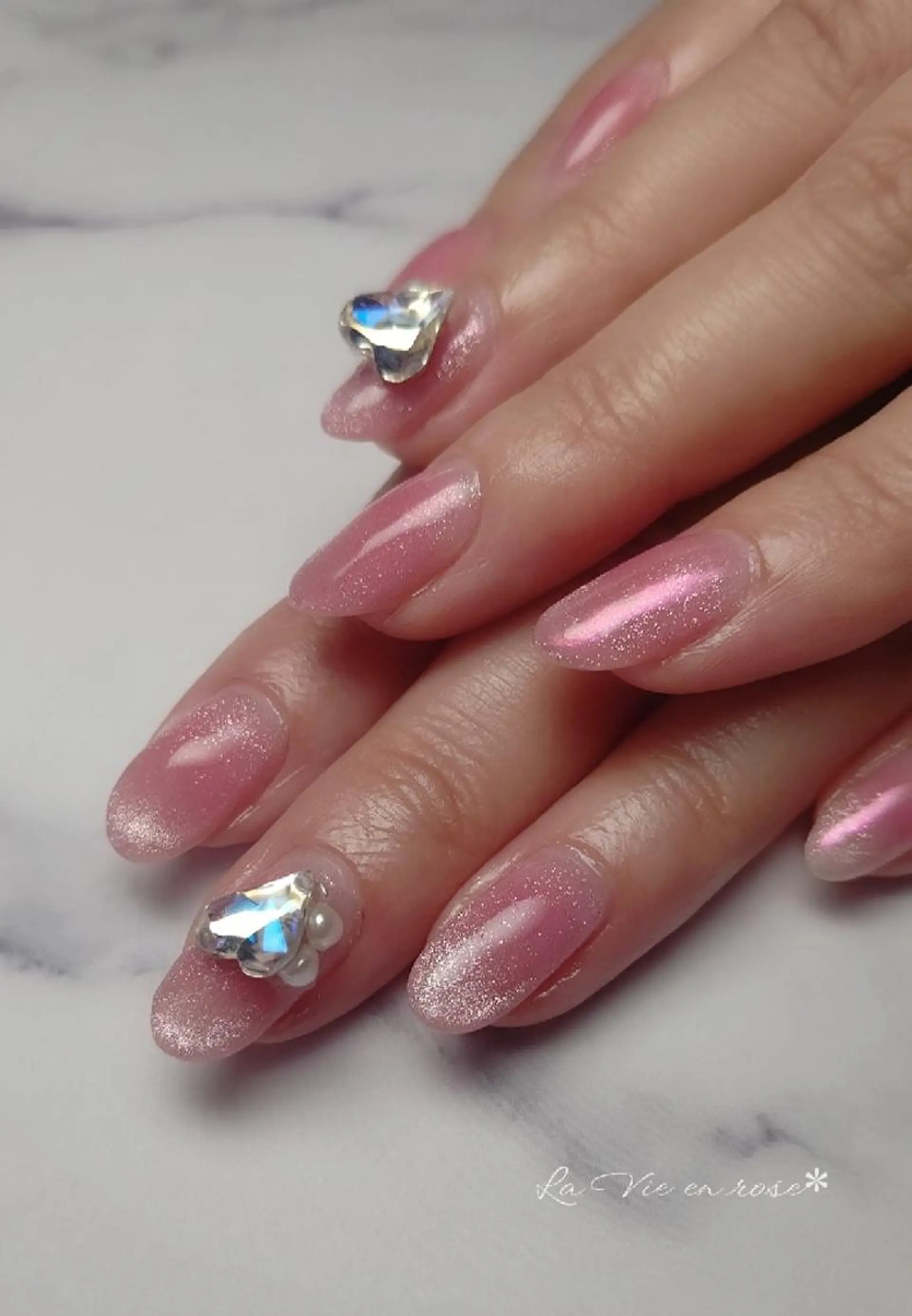 ネイル 氷ネイル・うるうるネイル キラキラネイル ラヴィアン ローズのネイルデザイン