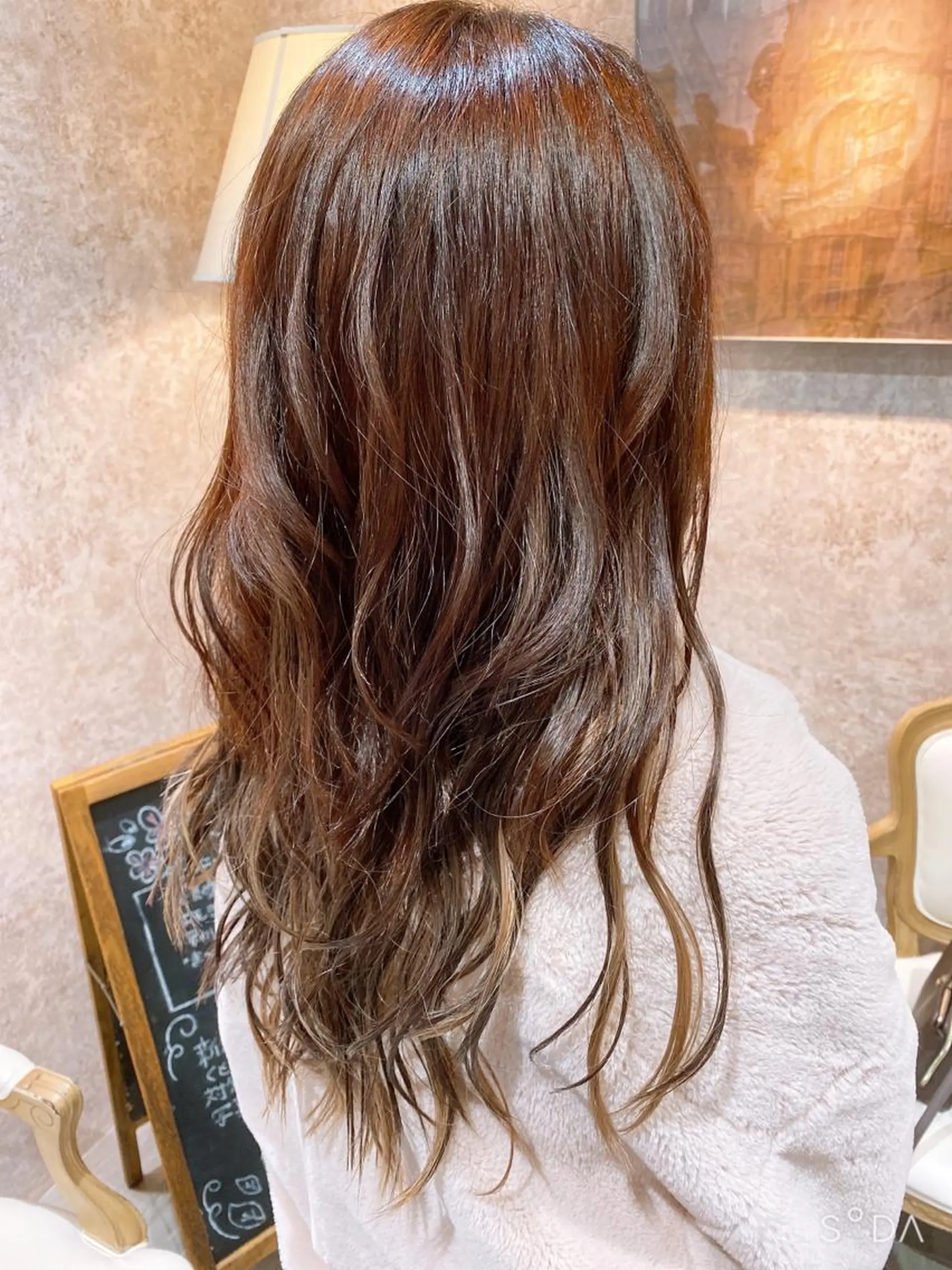 カラー Kobayashi ハイライト/ショートのヘアスタイル