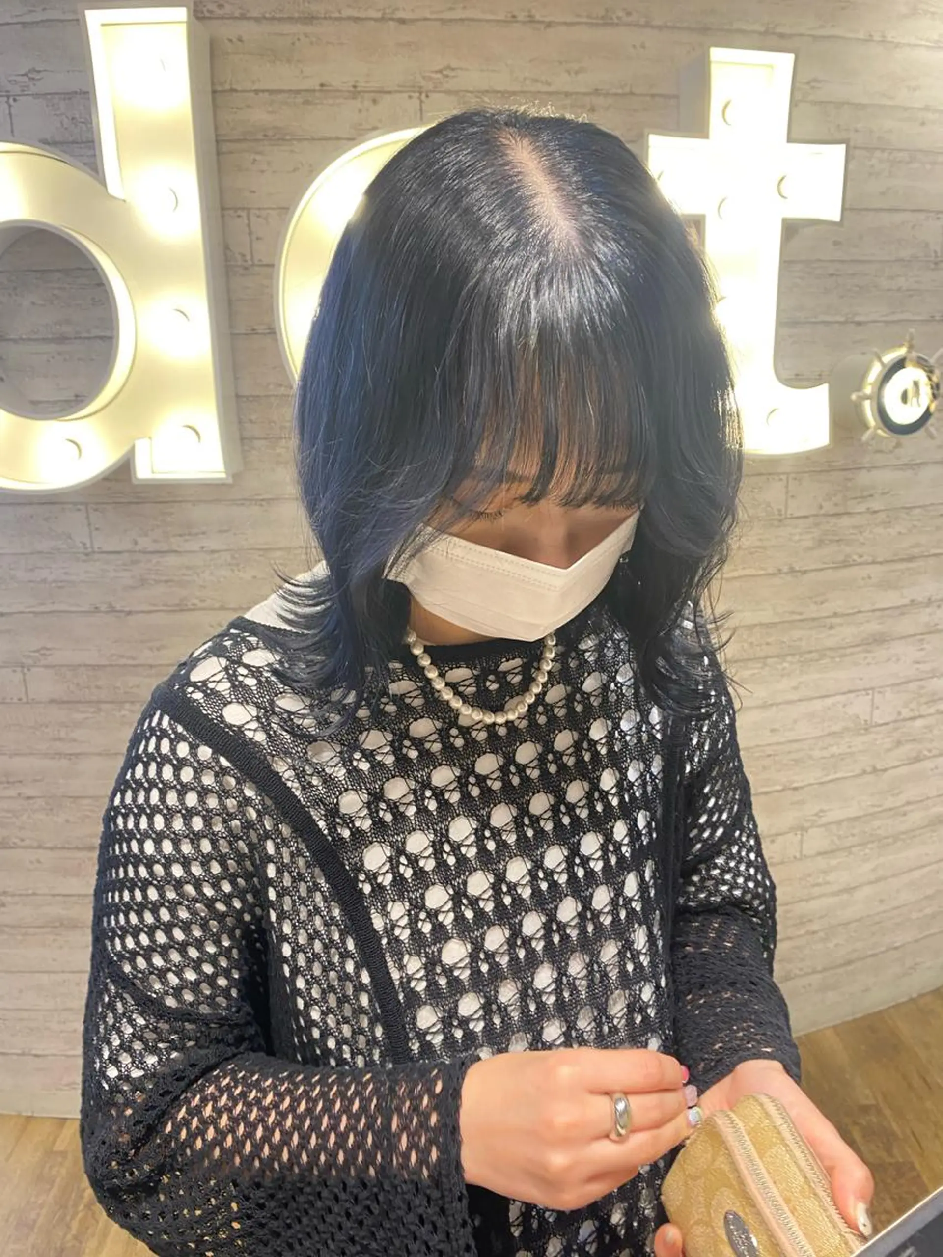 ミディアム カラー ネイビーカラー 遠藤沙也加 /レイヤーカットのヘアスタイル