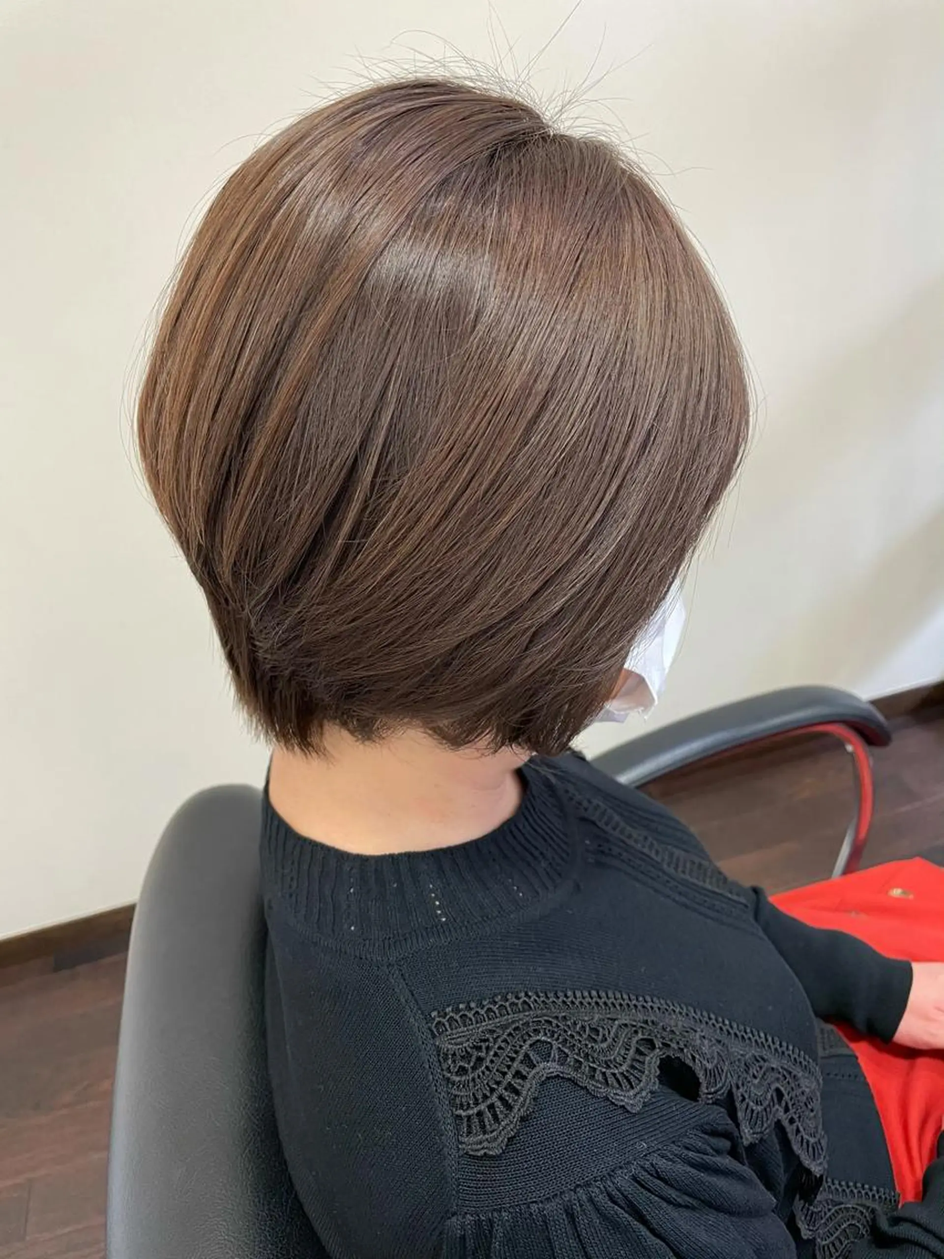 ショート カラー 透明感カラー グレージュ オリーブグレージュ オリーブグレー 顔周りカット 沢田 瞳のヘアスタイル