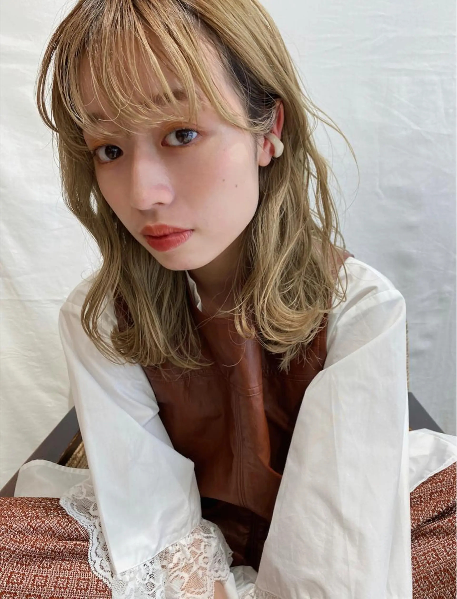 セミロング カラー 塩澤 榛奈のヘアスタイル