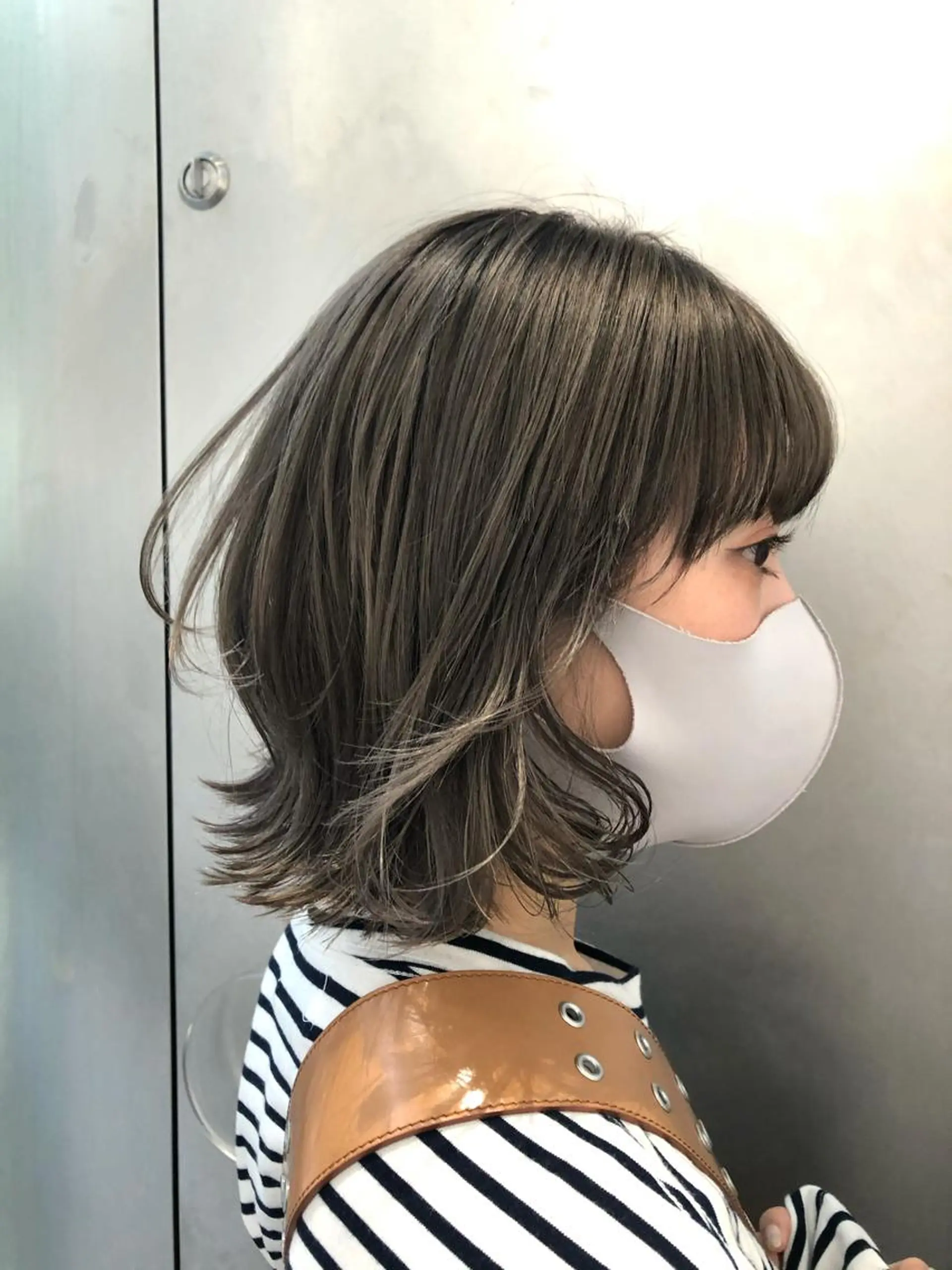 ミディアム miyu ハイトーン/レイヤーのヘアスタイル