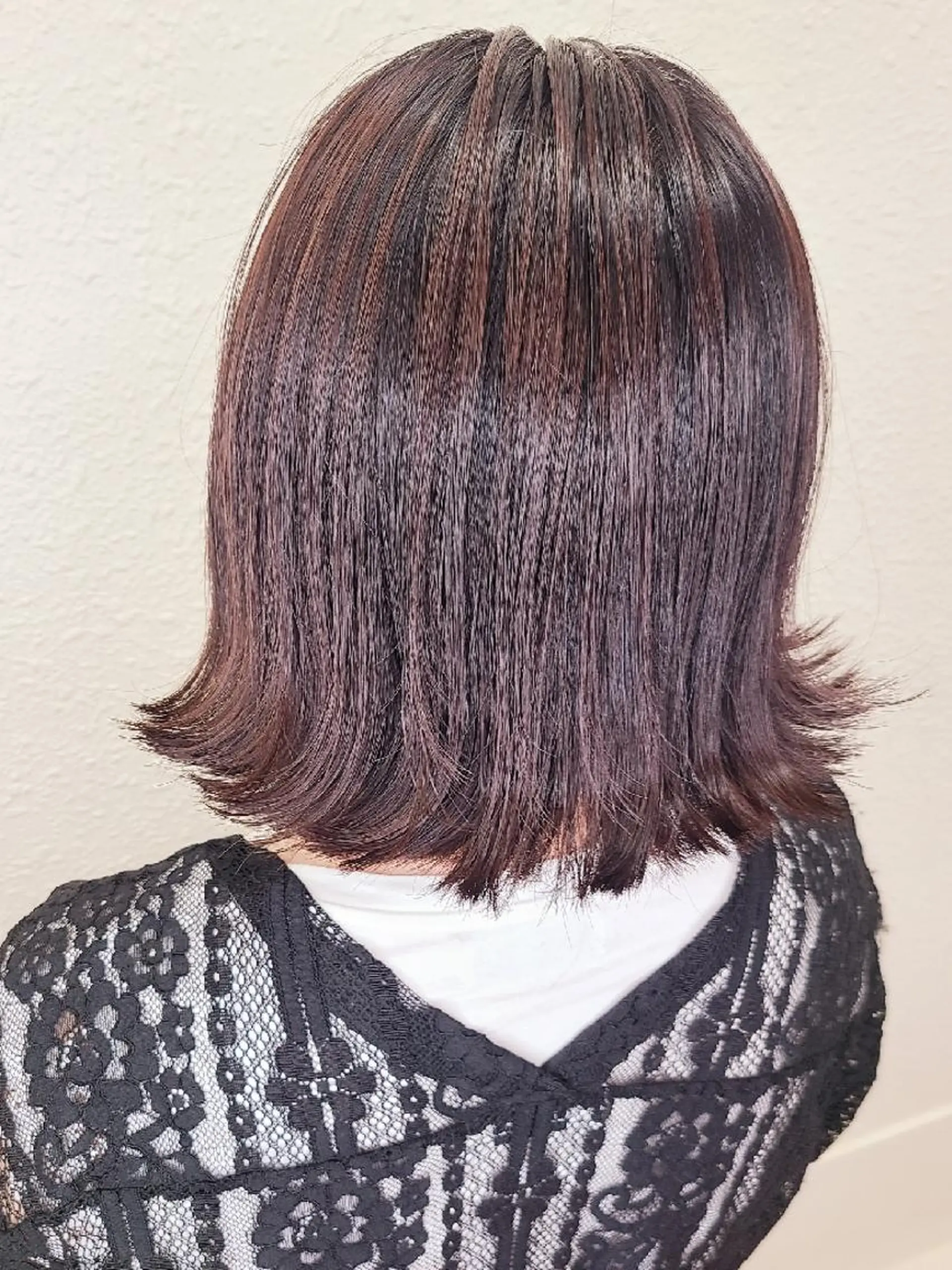 ミディアム カラー バレイヤージュ レッドカラー レイヤーカット ブリーチカラー🌈 嘉名 真樹のヘアスタイル