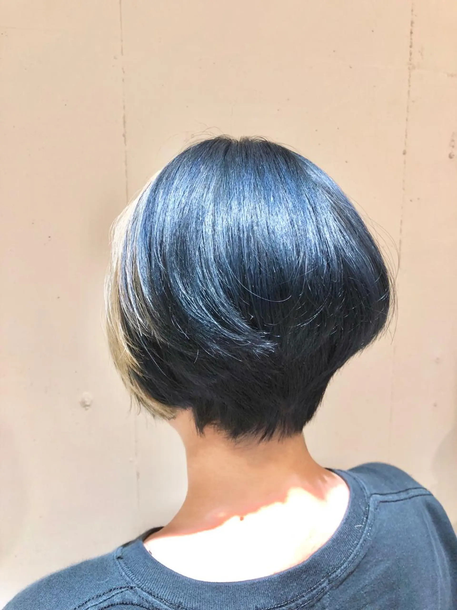 ショート カラー パーマ ヘアアレンジ ショートボブ バレイヤージュ 黒髪 ブリーチ デザインカラー 【ツヤ髪美容師】 ツダケイスケのヘアスタイル