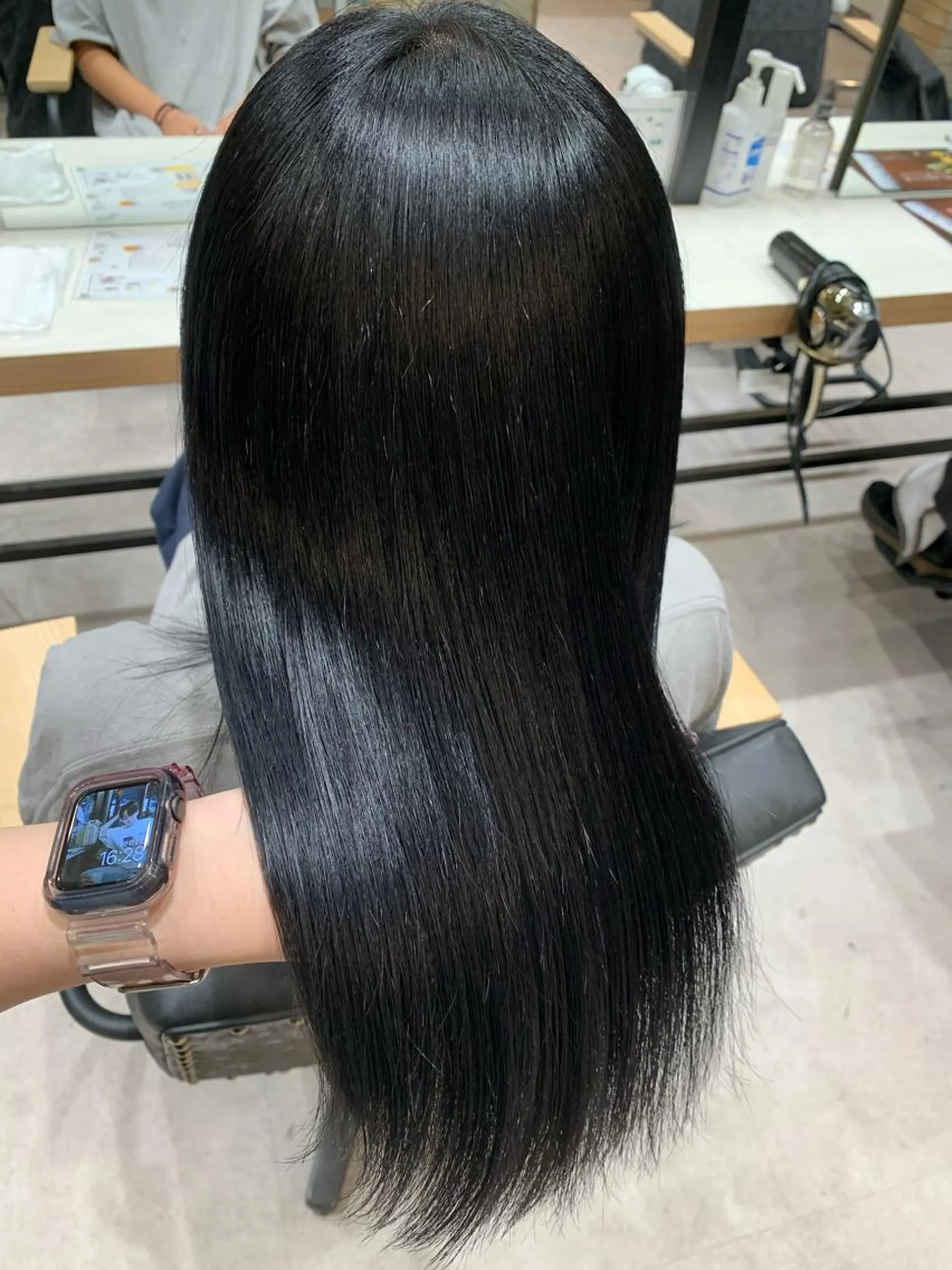 セミロング カラー 【髪質改善】 優菜のヘアスタイル