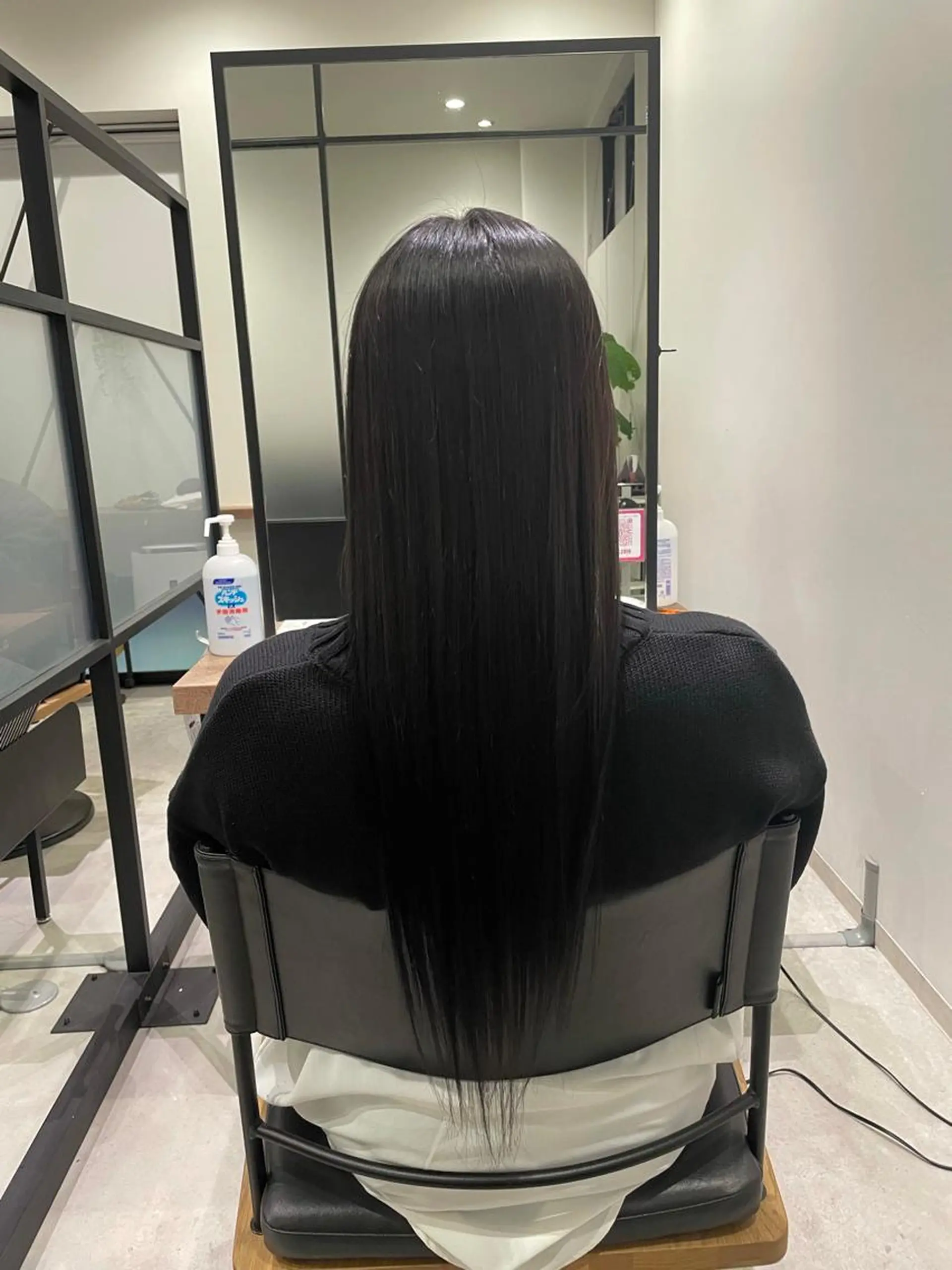 ロング ヘアカラー CHESS所属・星 優南のヘアスタイル