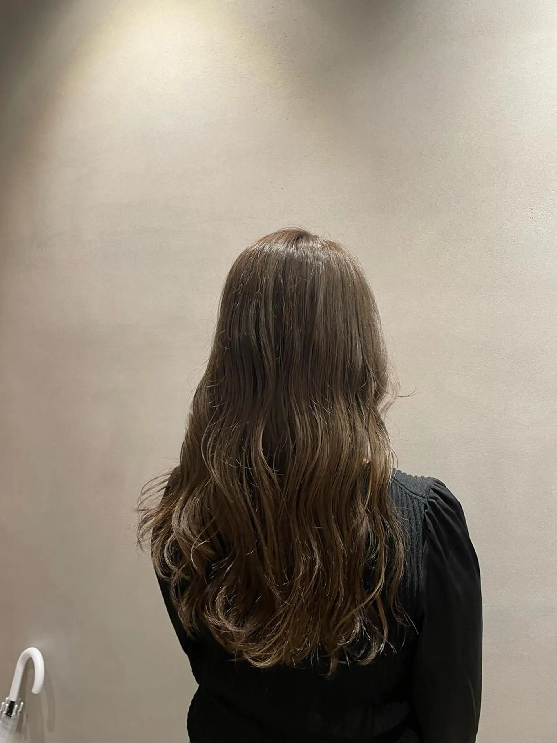 ロング カラー 透明感カラー グレージュ 森 遥菜のヘアスタイル