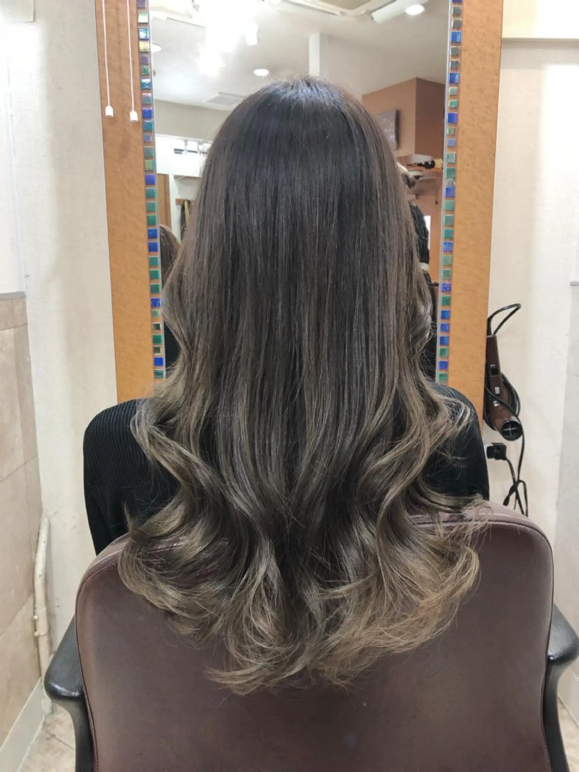 ロング カラー 韓国ヘア🤍髪質改善 🇰🇷AKANEのヘアスタイル