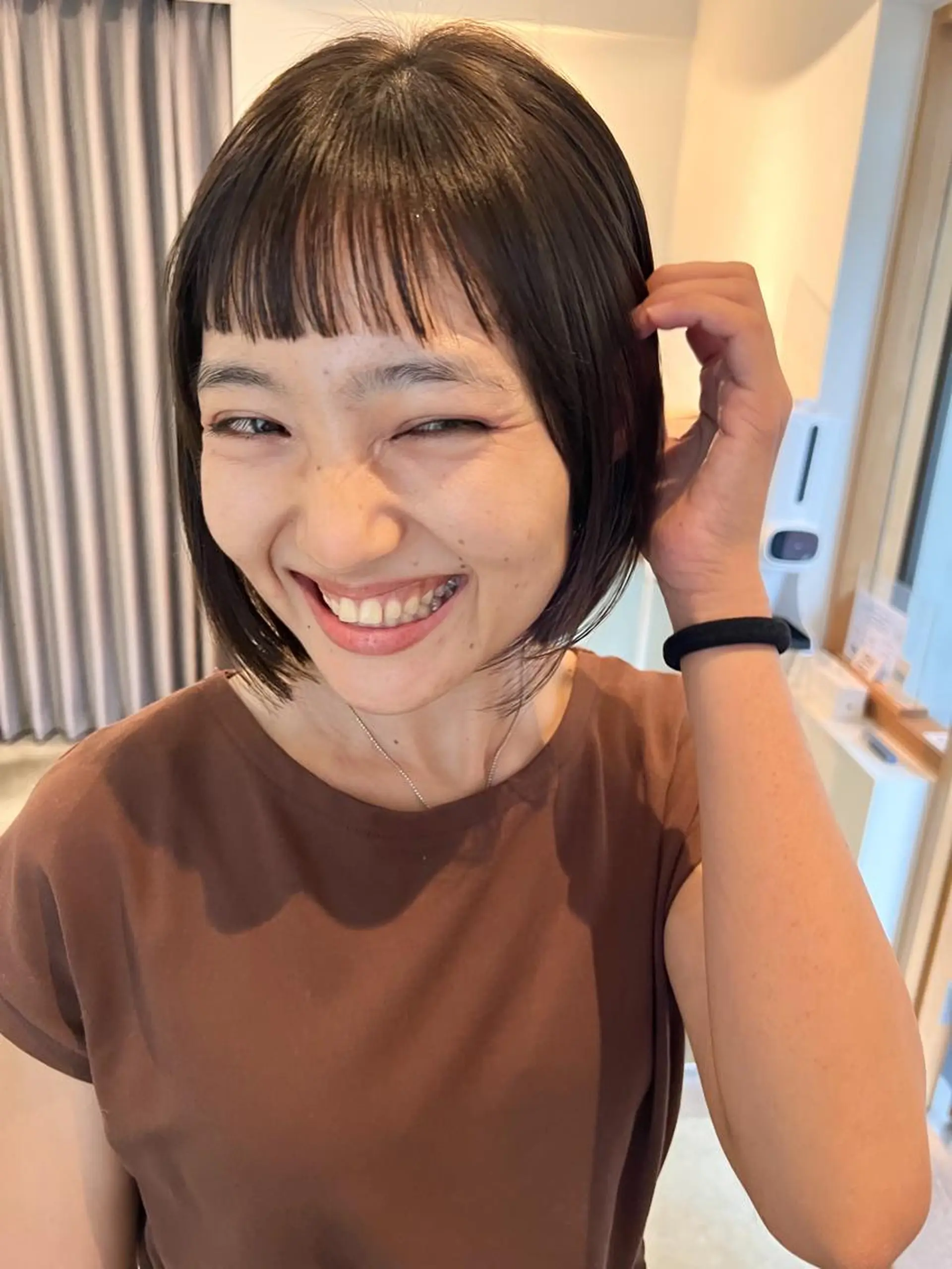 ショート カラー ミディアムパーマ /癖毛パーマのヘアスタイル