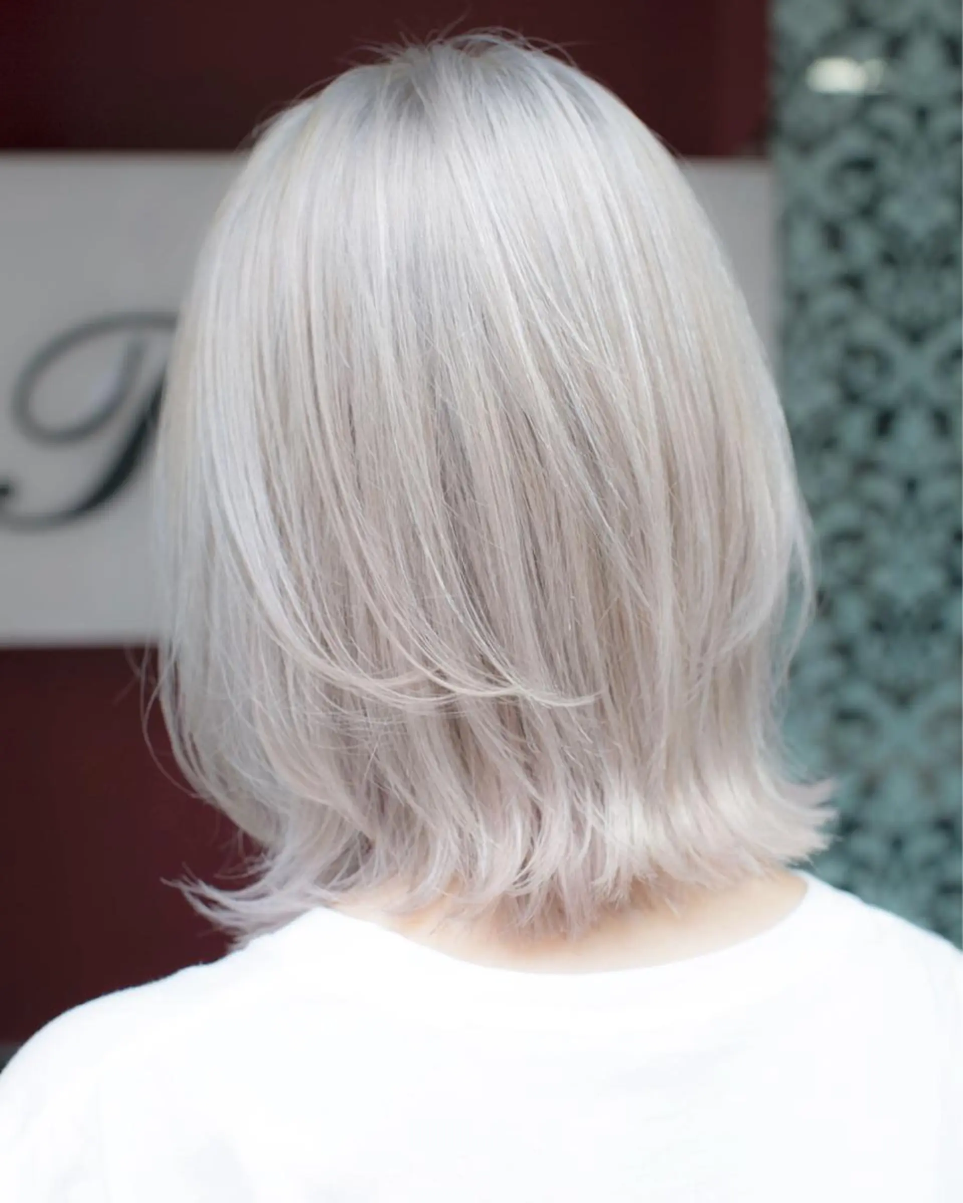 ミディアム カラー ブリーチ 縮毛矯正 トップスタイリスト 小澤純一のヘアスタイル