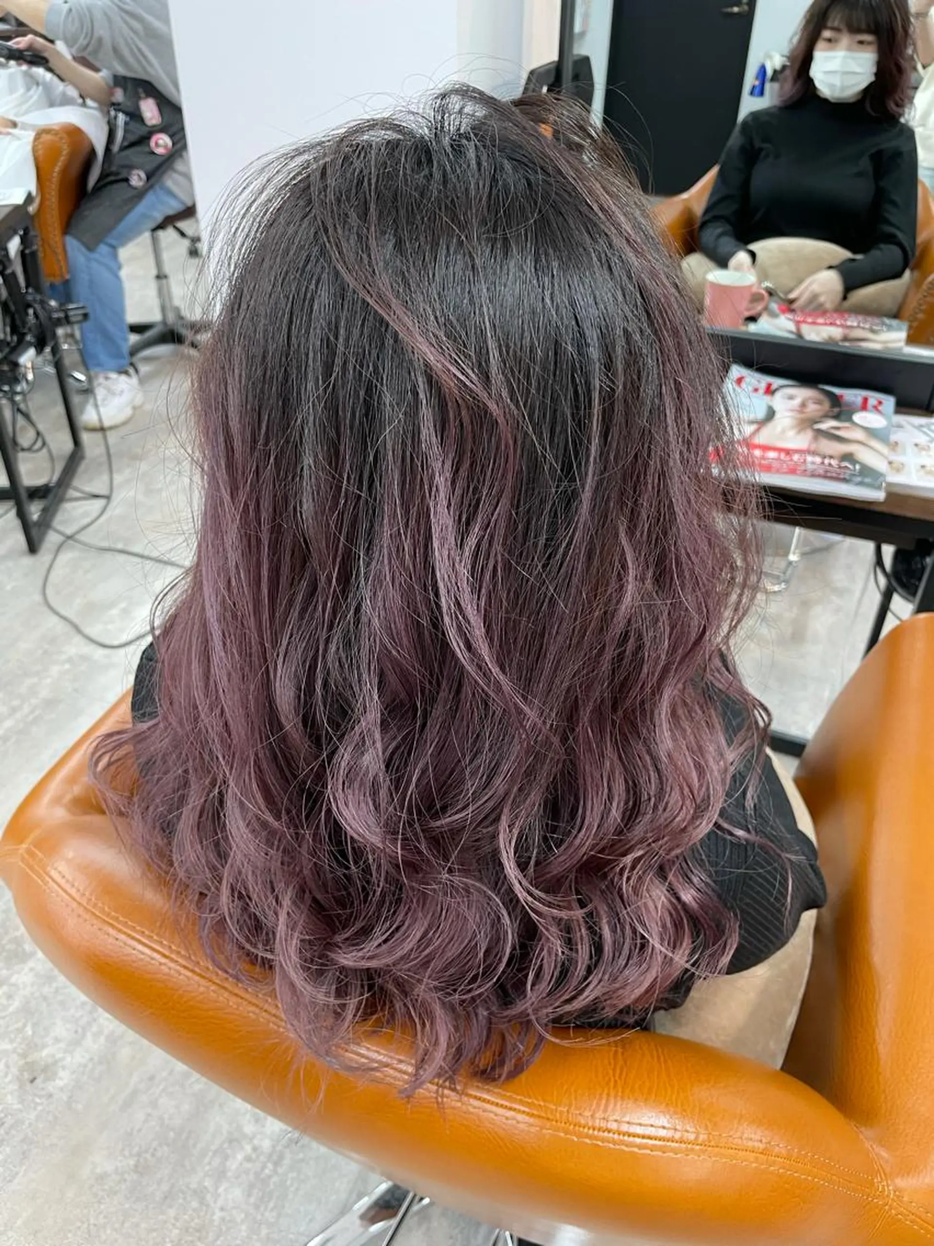 ロング カラー ヘアカラー 須佐 勝也のヘアスタイル