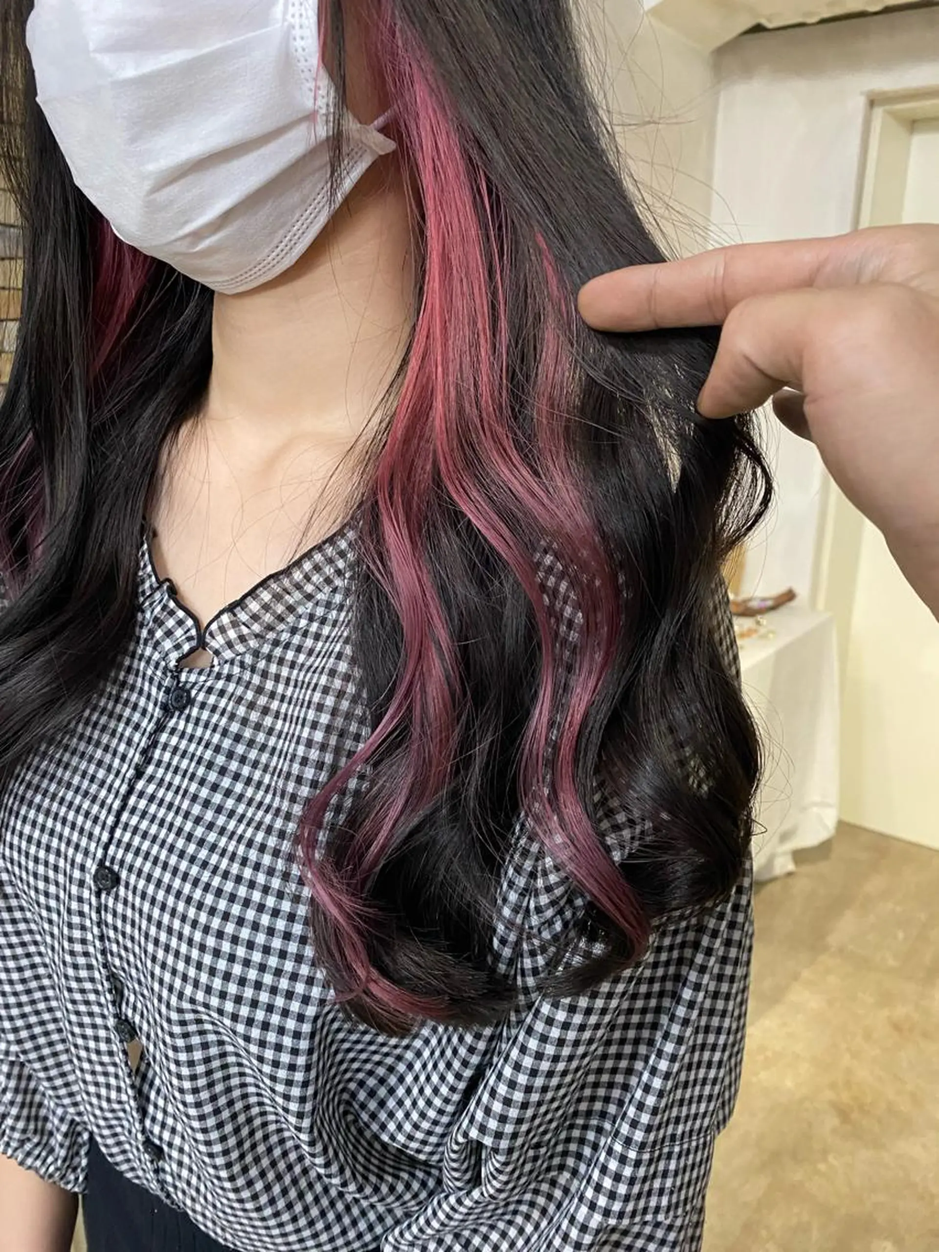 ロング カラー ブリーチ インナーカラー ピンクカラー ピンクパープル パープルカラー ヘアカラー ミニモお気に入り数 No.1宍戸雄弥のヘアスタイル