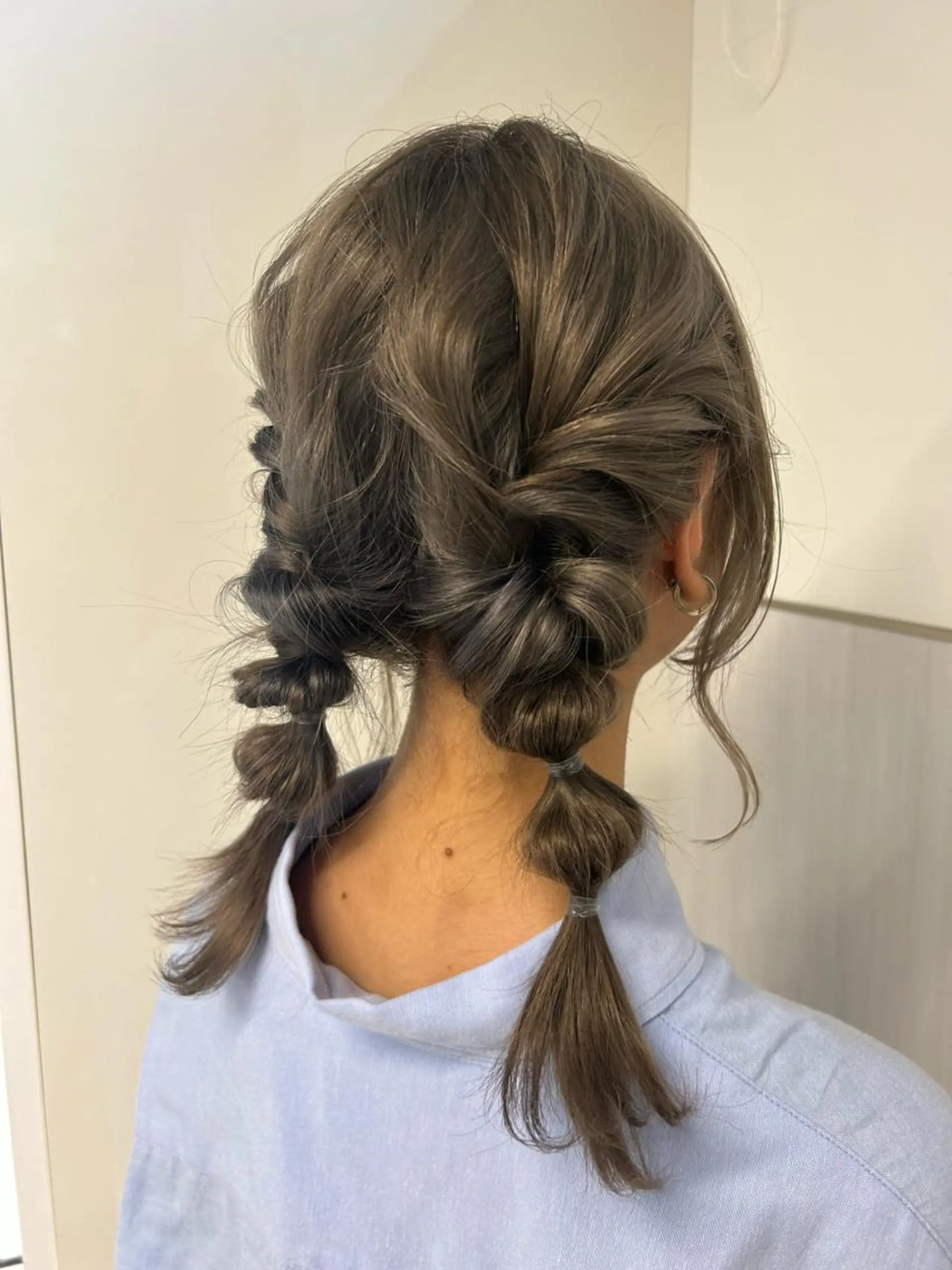 ミディアム カラー ヘアアレンジ にった みずきのヘアスタイル