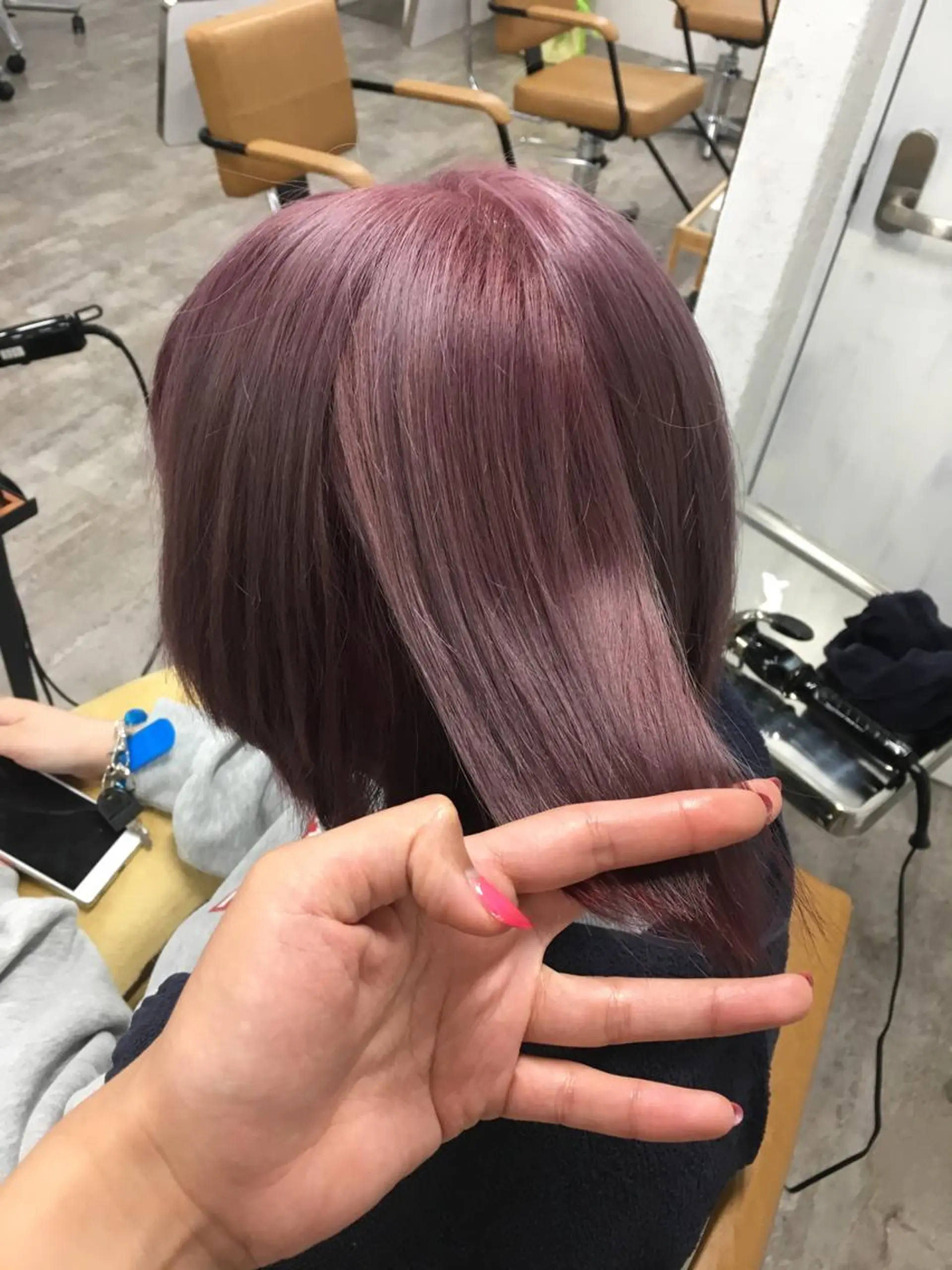 ミディアム カラー ピンクカラー バイオレットカラー boutique misakiのヘアスタイル