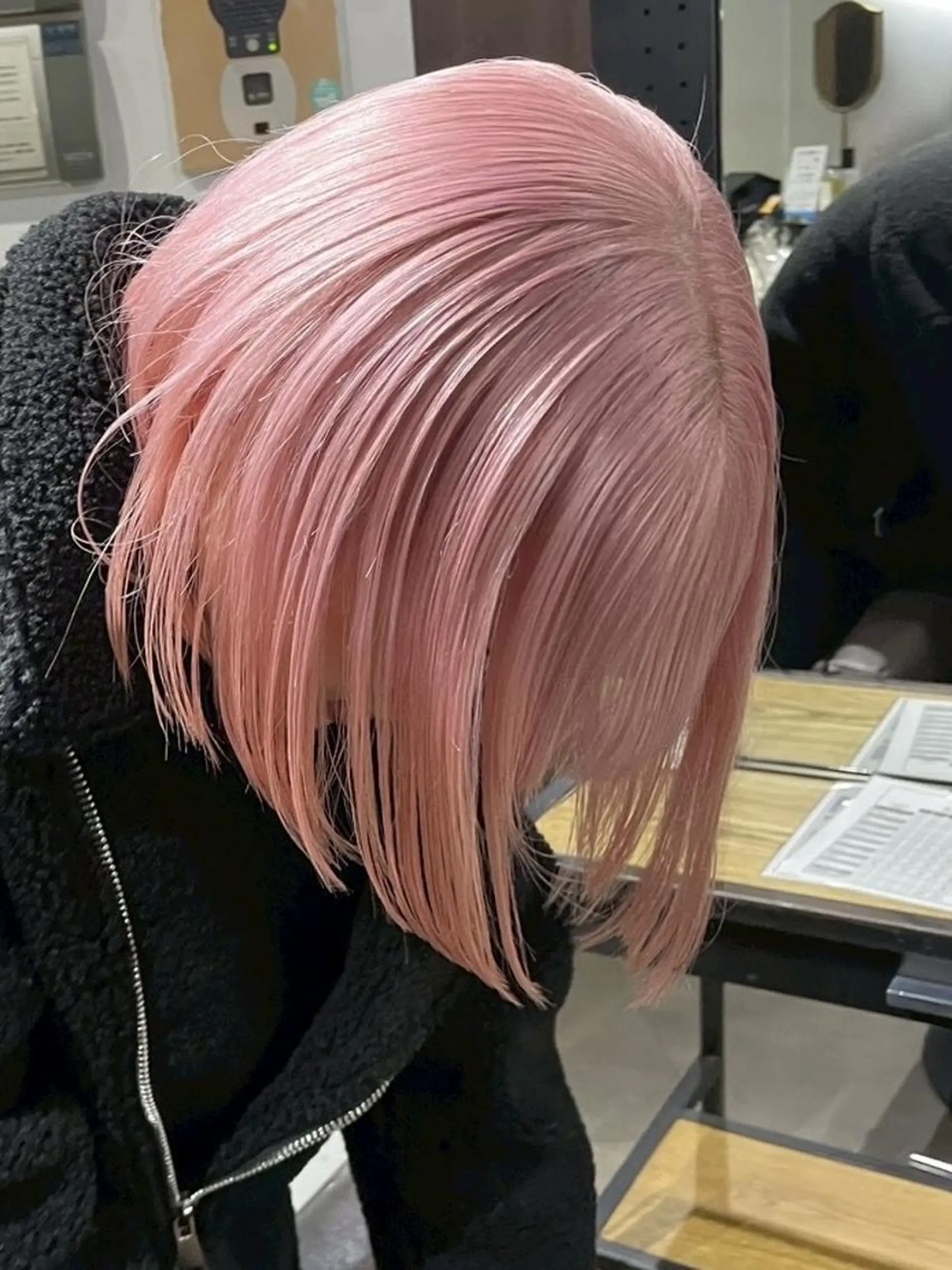 ショート ヘアカラー ARCANAブリーチ レイヤーカット/原宿のヘアスタイル