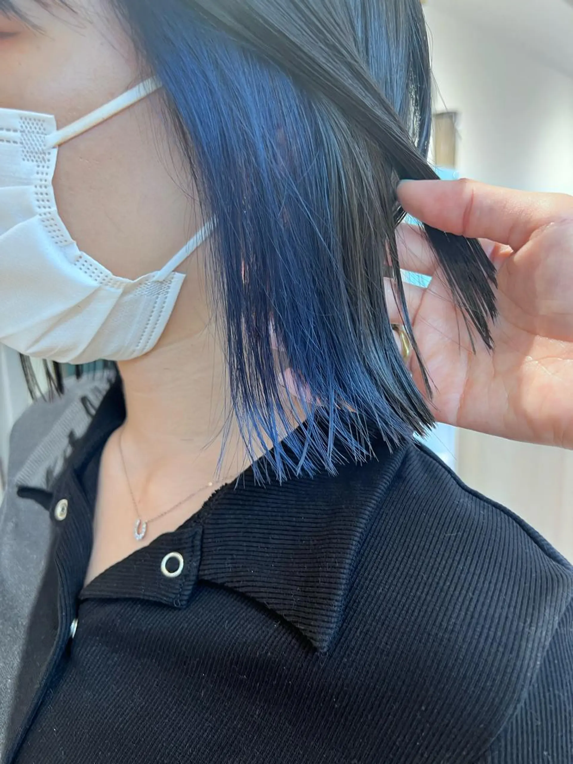 ミディアム カラー ブリーチ ブルーカラー ショートボブ💗 ヤマネシオリのヘアスタイル