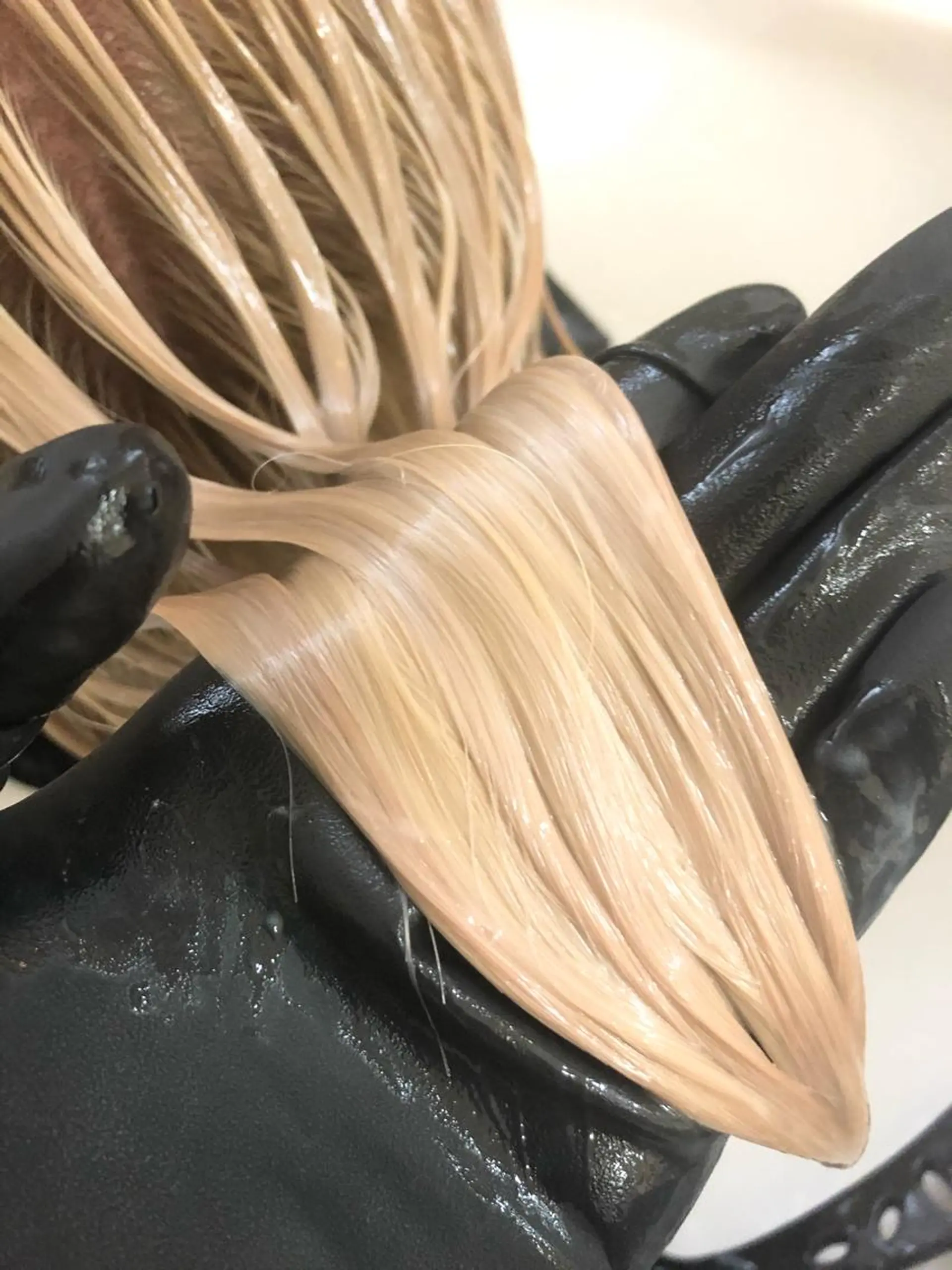 ショート 【髪風船】上大岡店所属・齋藤 尋真のヘアスタイル