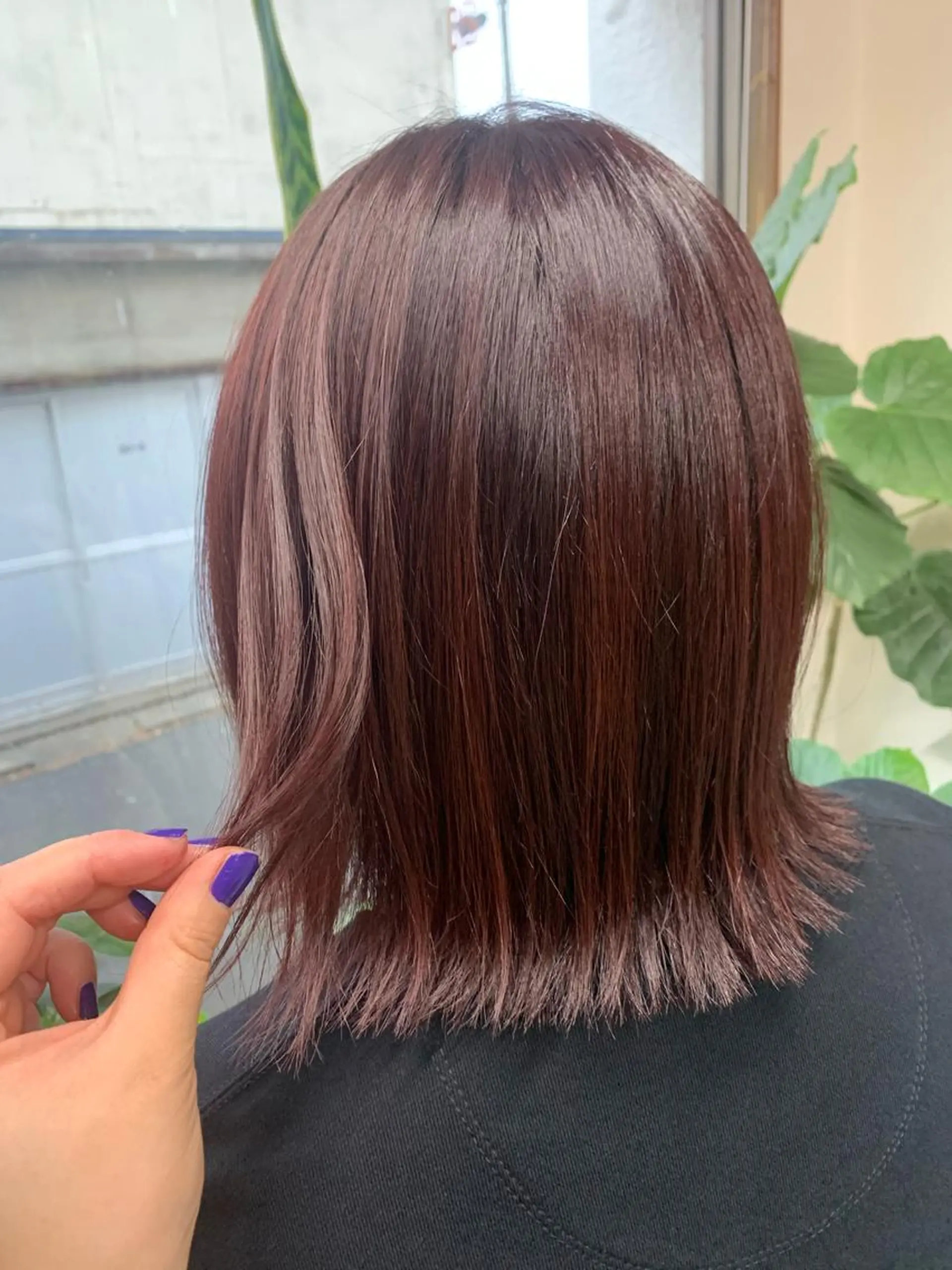 ショート カラー オン眉 カット ヘアカラー トリートメント ストウ ナナエのヘアスタイル