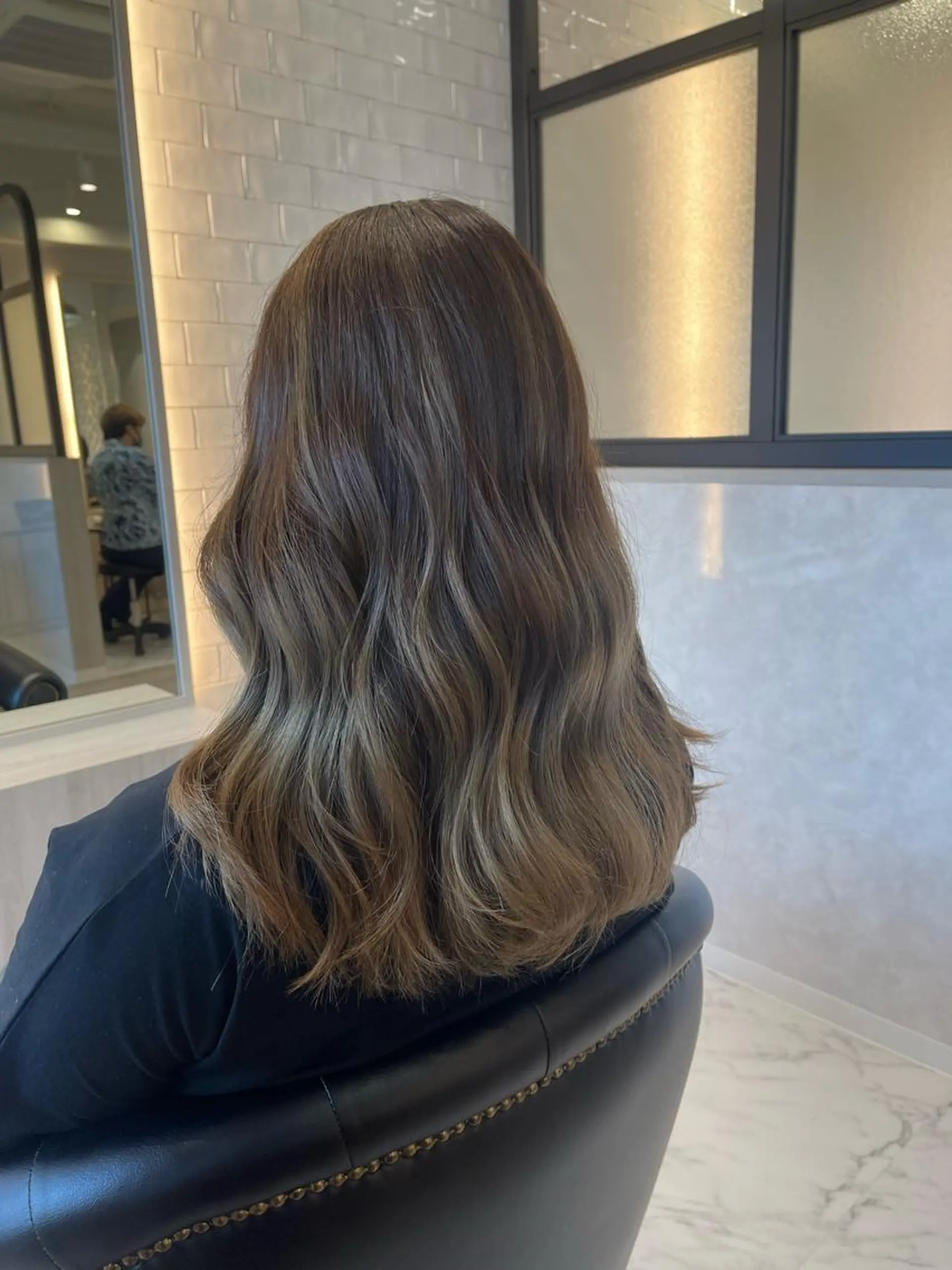 ロング カラー ヘアカラー トリートメント &chaLme   心斎橋所属・emi/髪質改善/ 韓国風/艶カラーのヘアスタイル