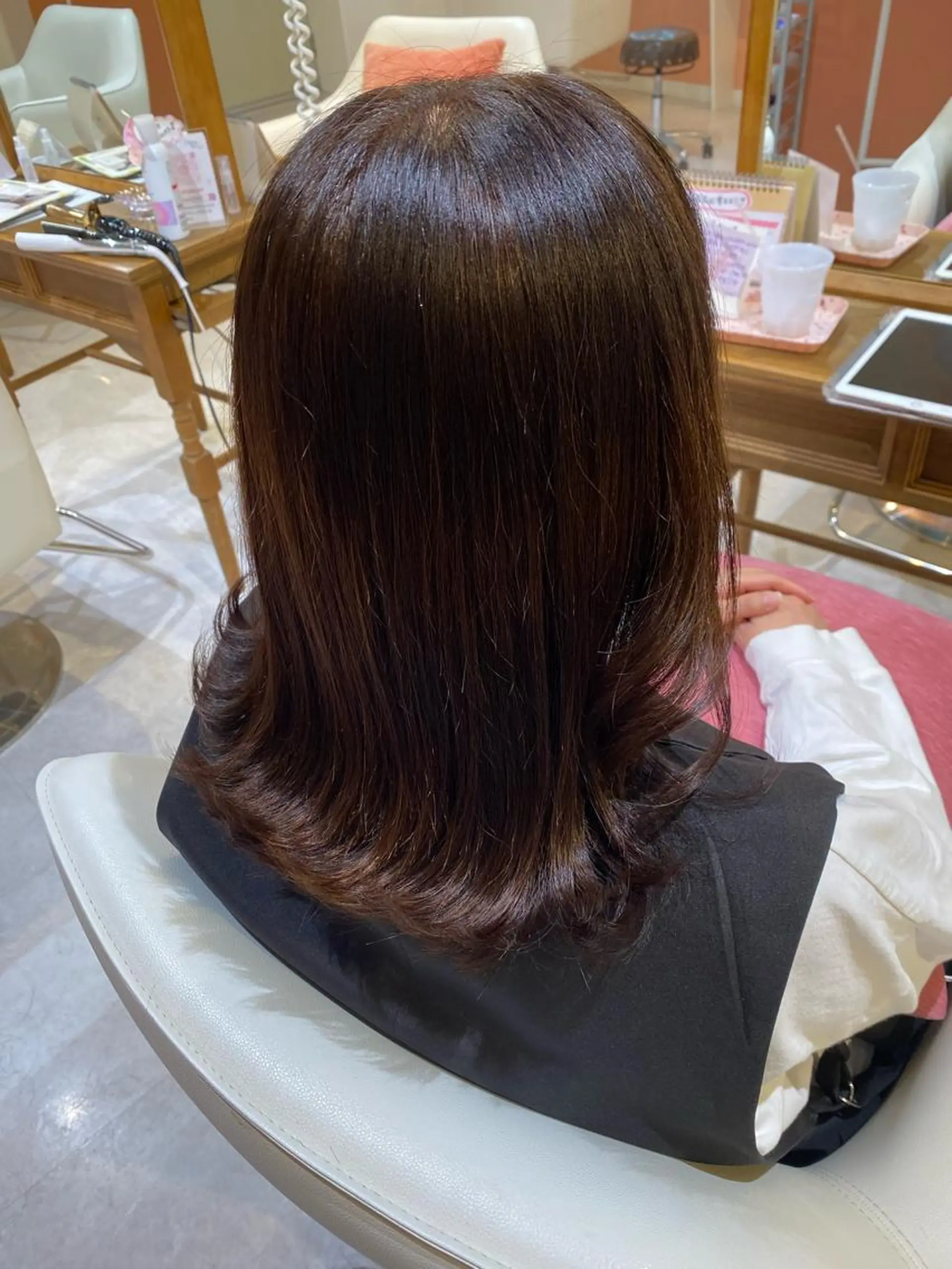ミディアム ヘアカラー 梛木 唯のヘアスタイル