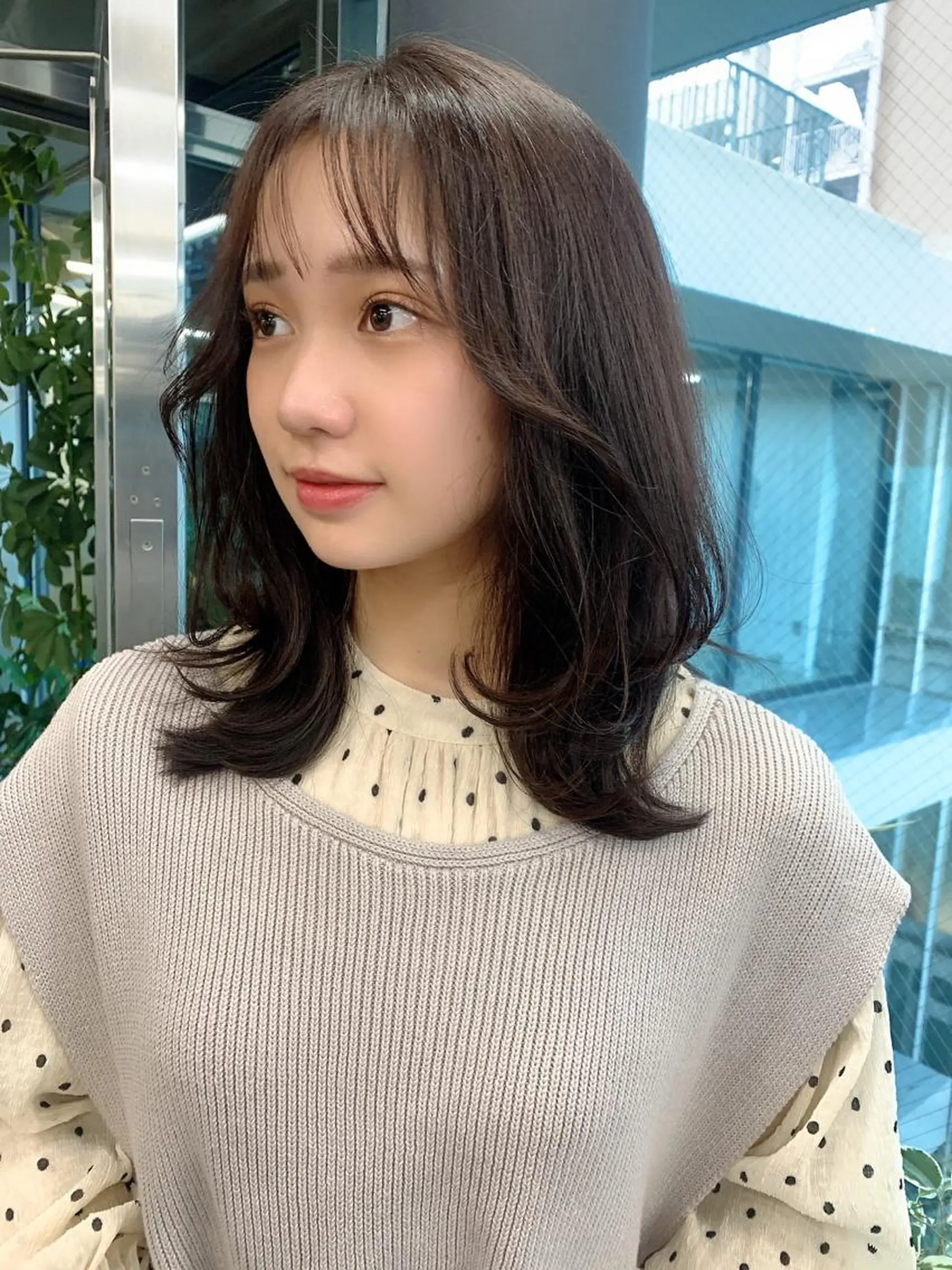 ミディアム カラー ミディアムパーマ ベージュカラー 黒髪 ブリーチ ブルーカラー カット ヘアカラー トリートメント ヘッドスパ 透明感/オリーブ/ グレージュ/YUKAのヘアスタイル