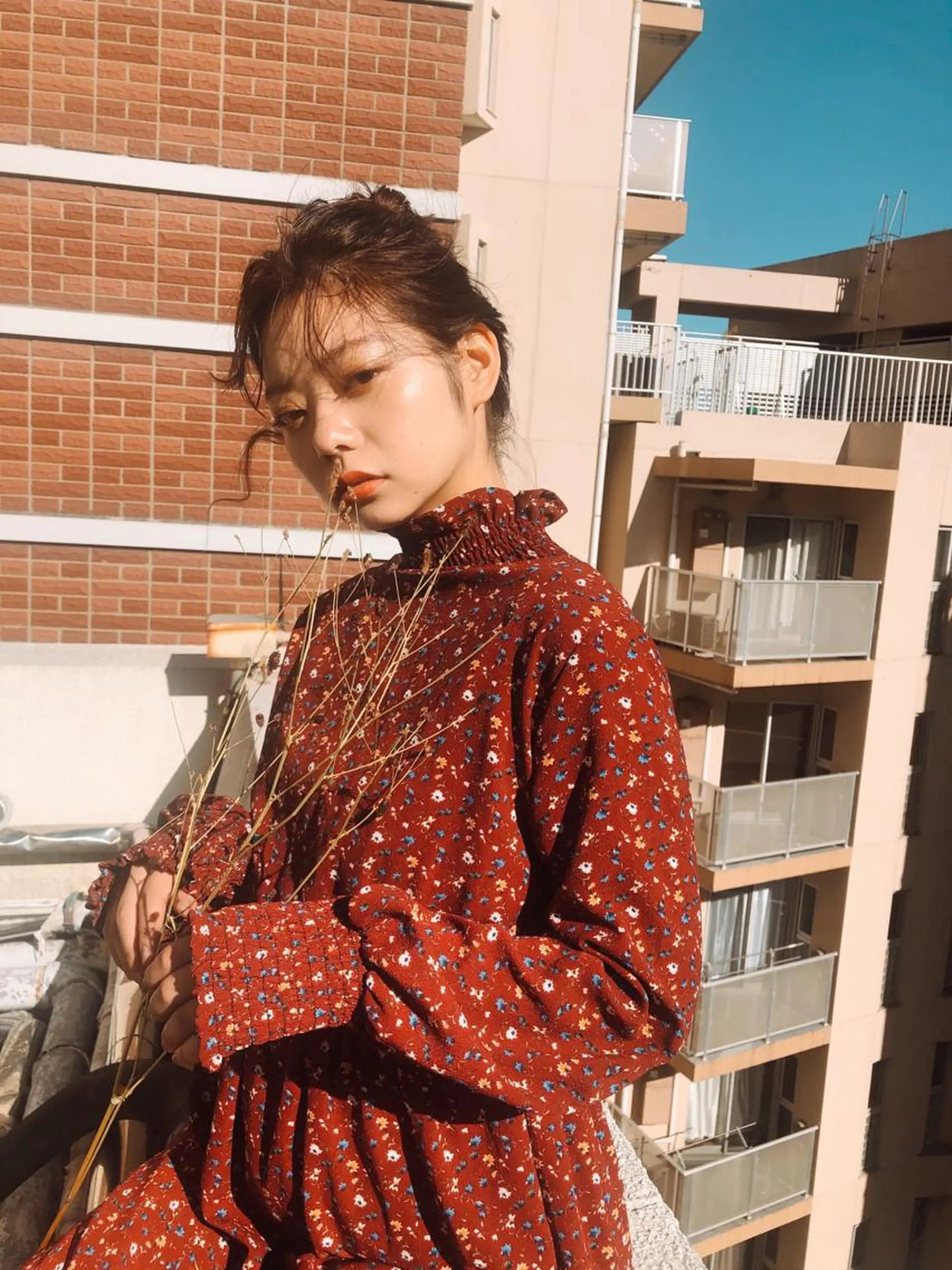 ミディアム カラー ケアブリーチ/ エクステ/レイヤーのヘアスタイル